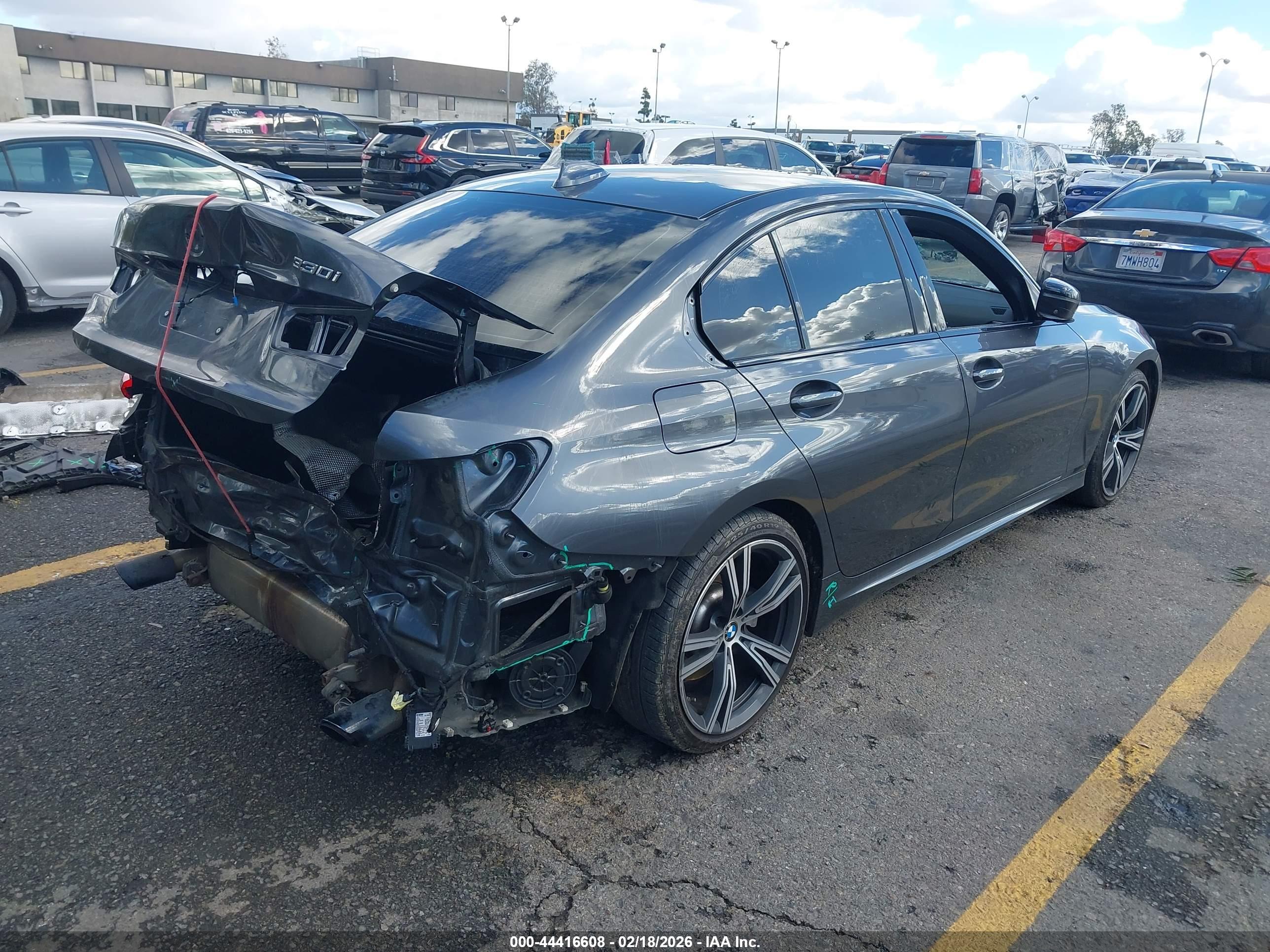 BMW 330I image 4