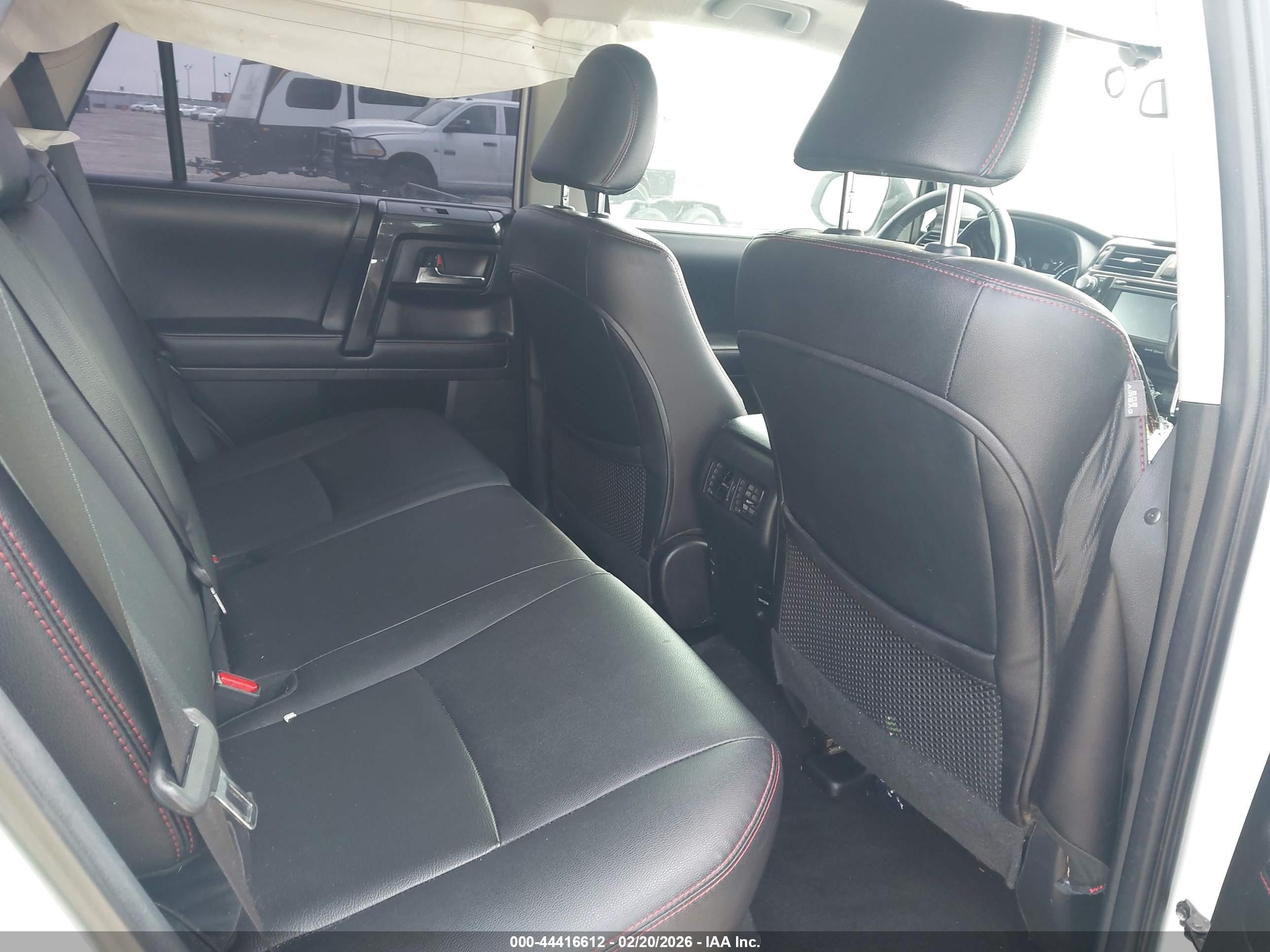 TOYOTA 4RUNNER image 8