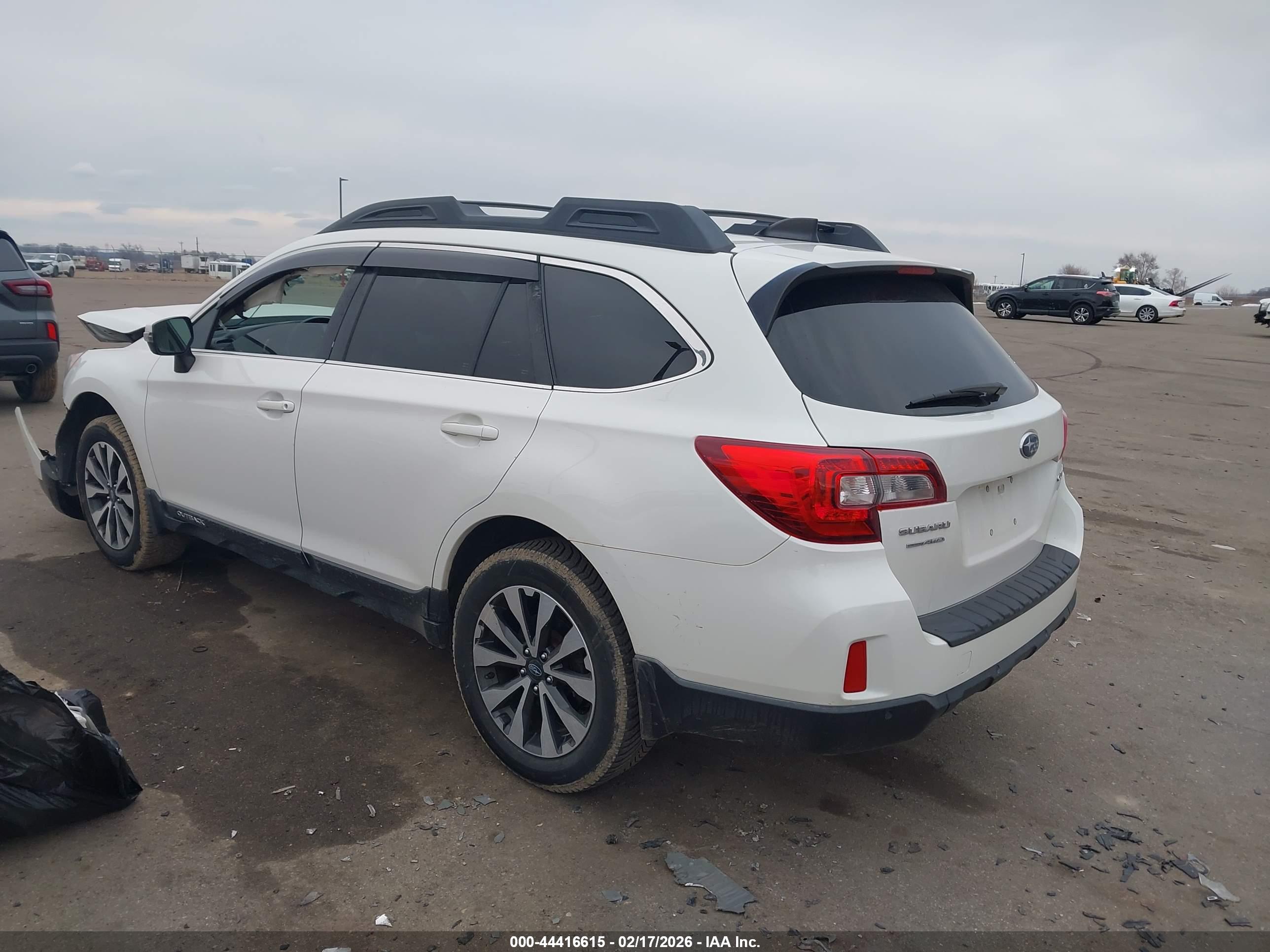 SUBARU OUTBACK image 3