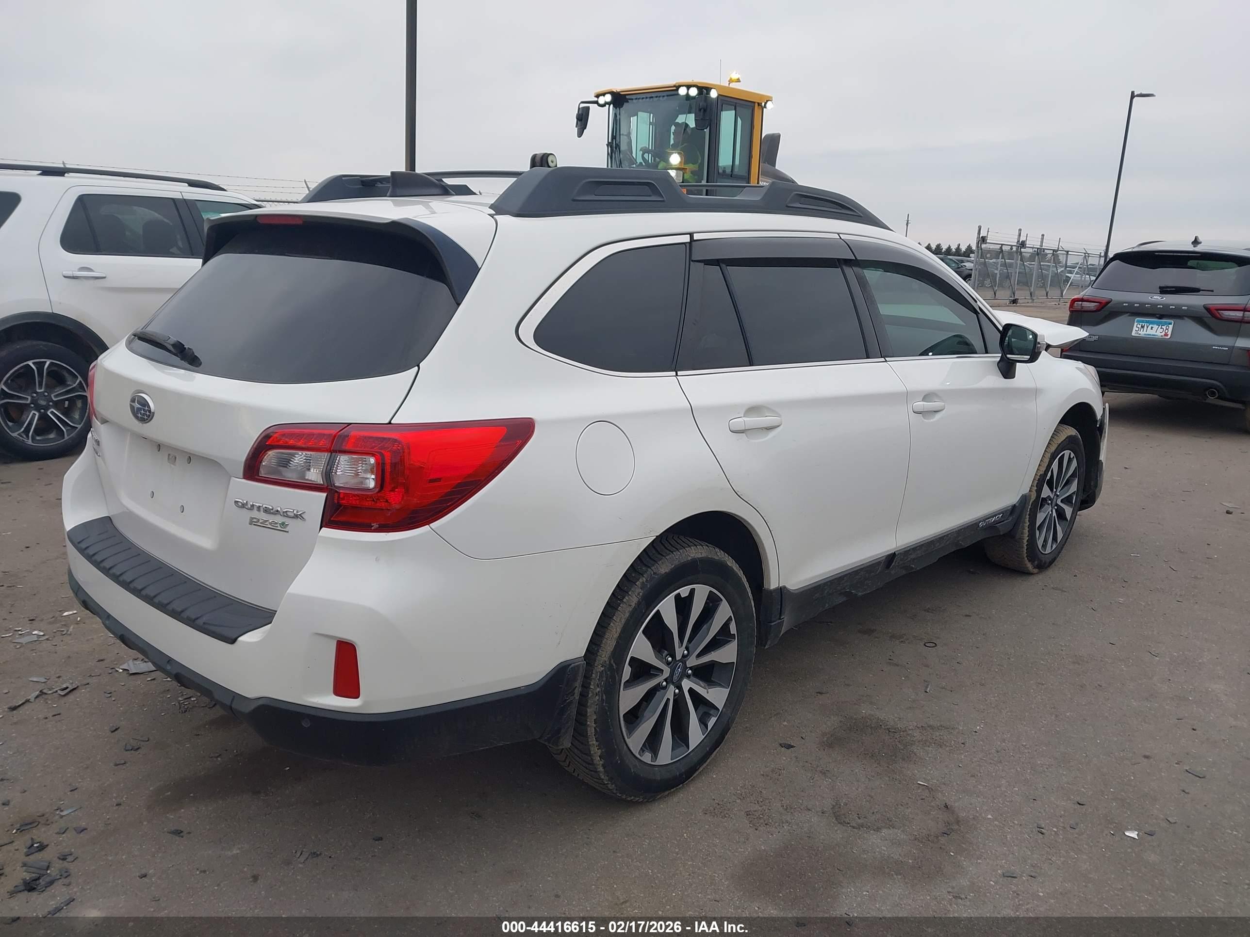 SUBARU OUTBACK image 4