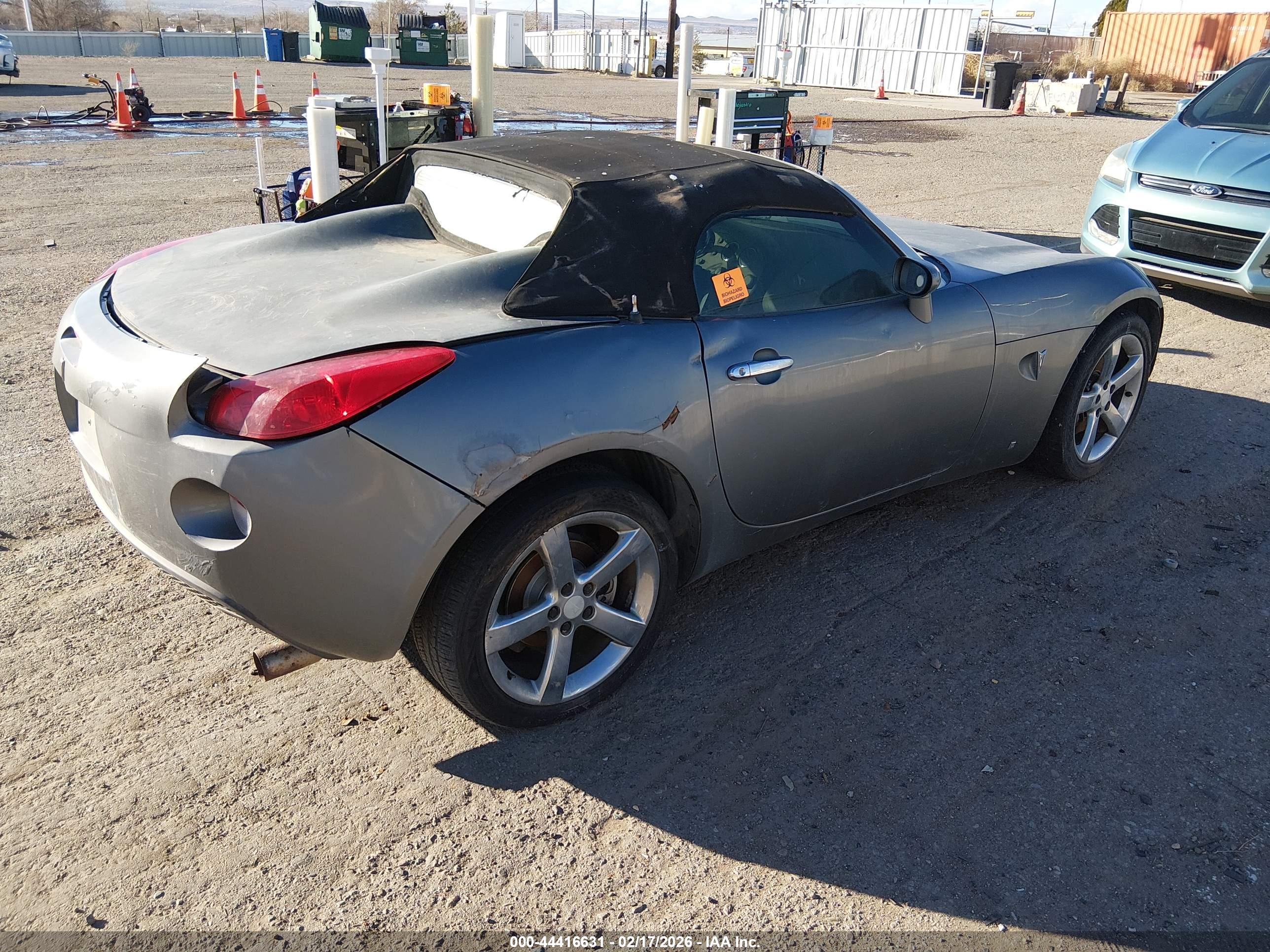 PONTIAC SOLSTICE image 4
