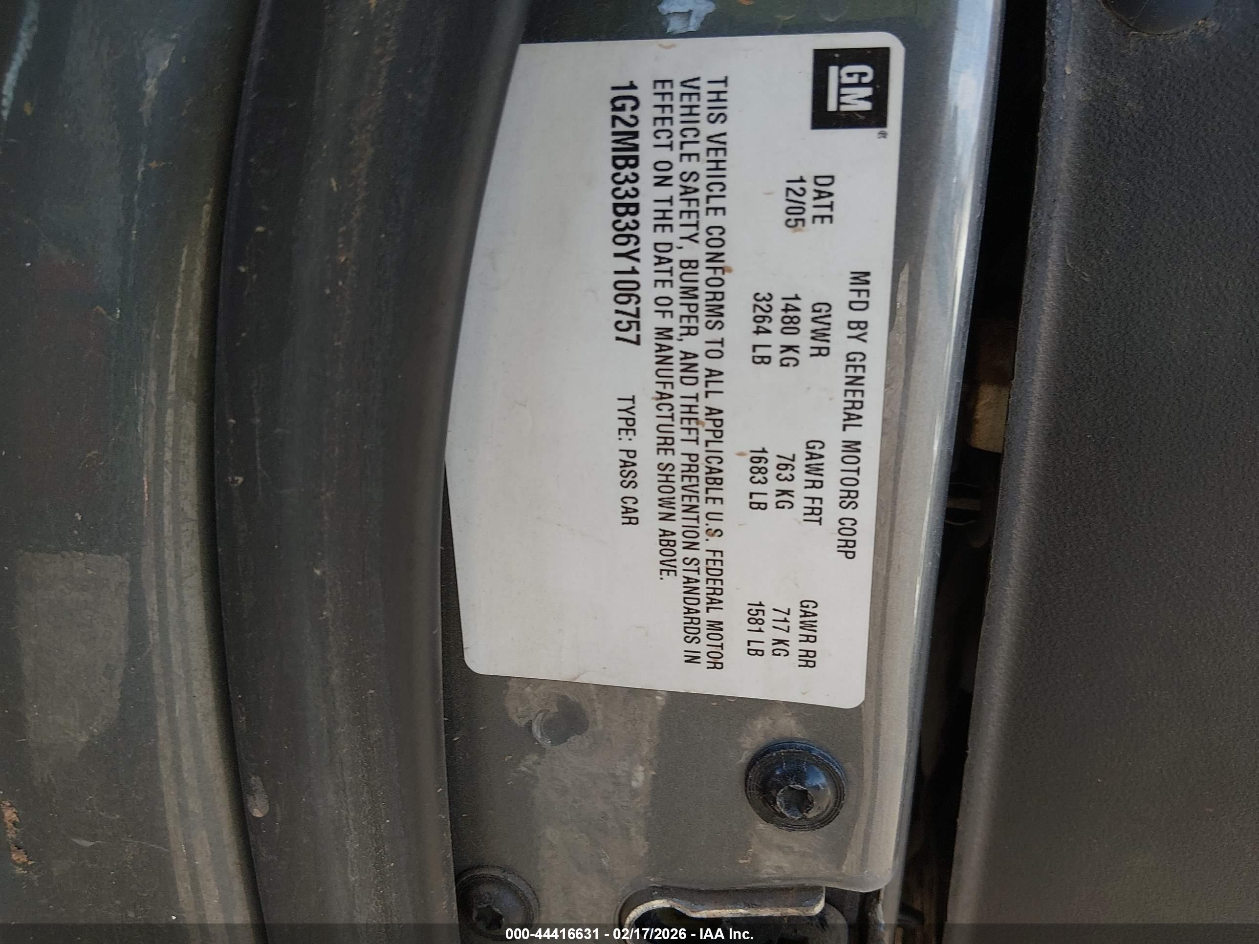 PONTIAC SOLSTICE image 9