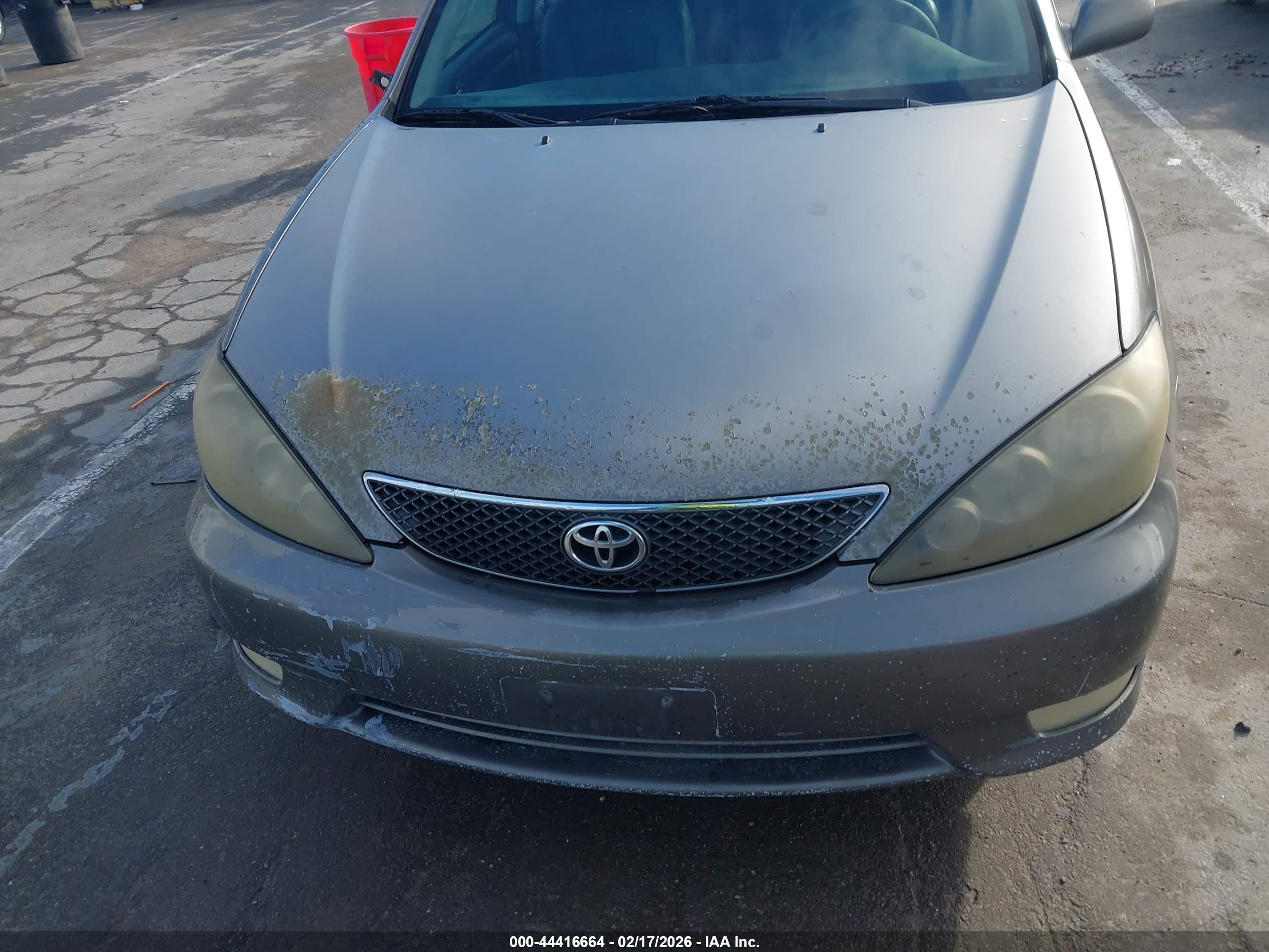 TOYOTA CAMRY image 6