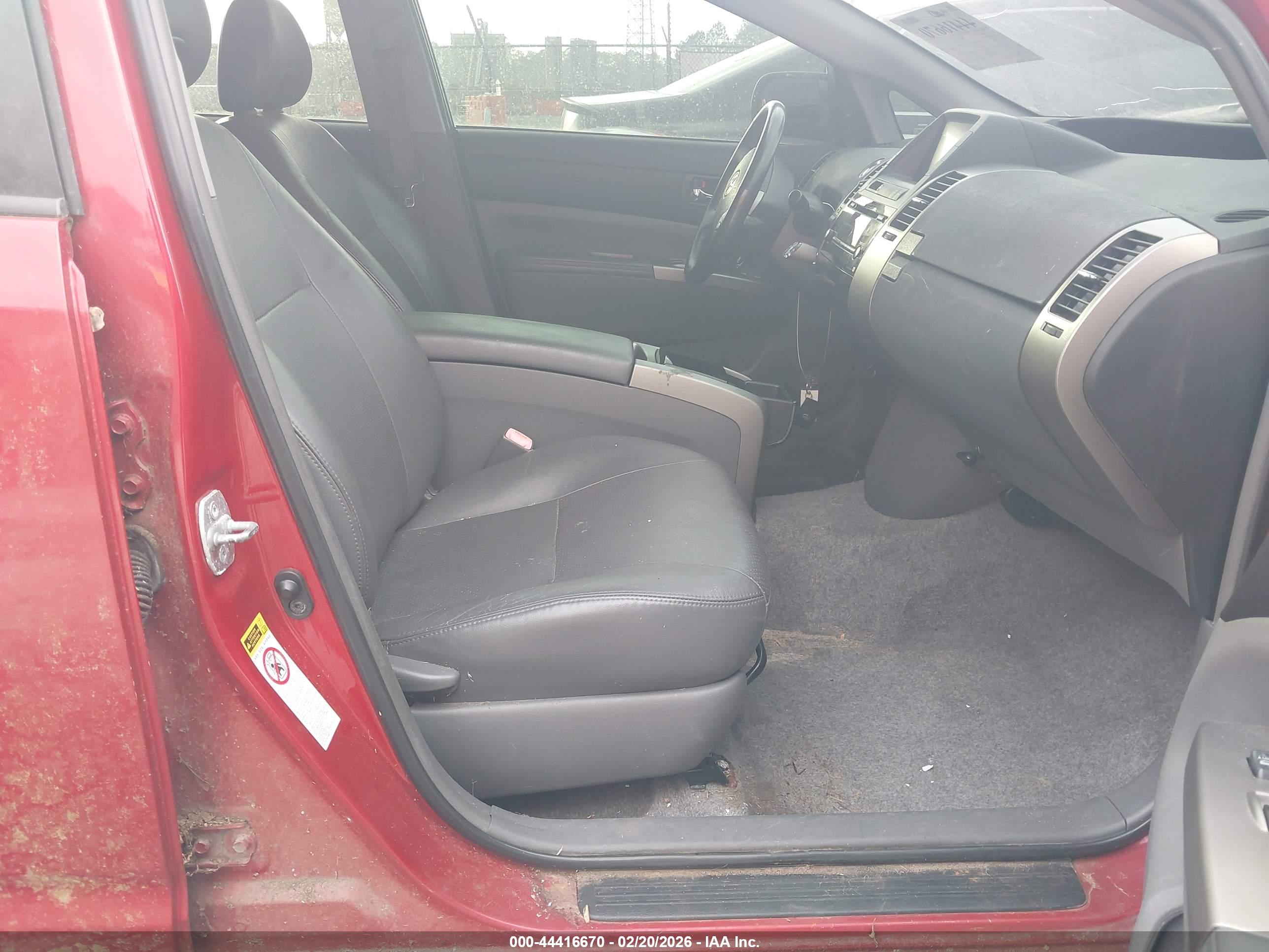 TOYOTA PRIUS image 5