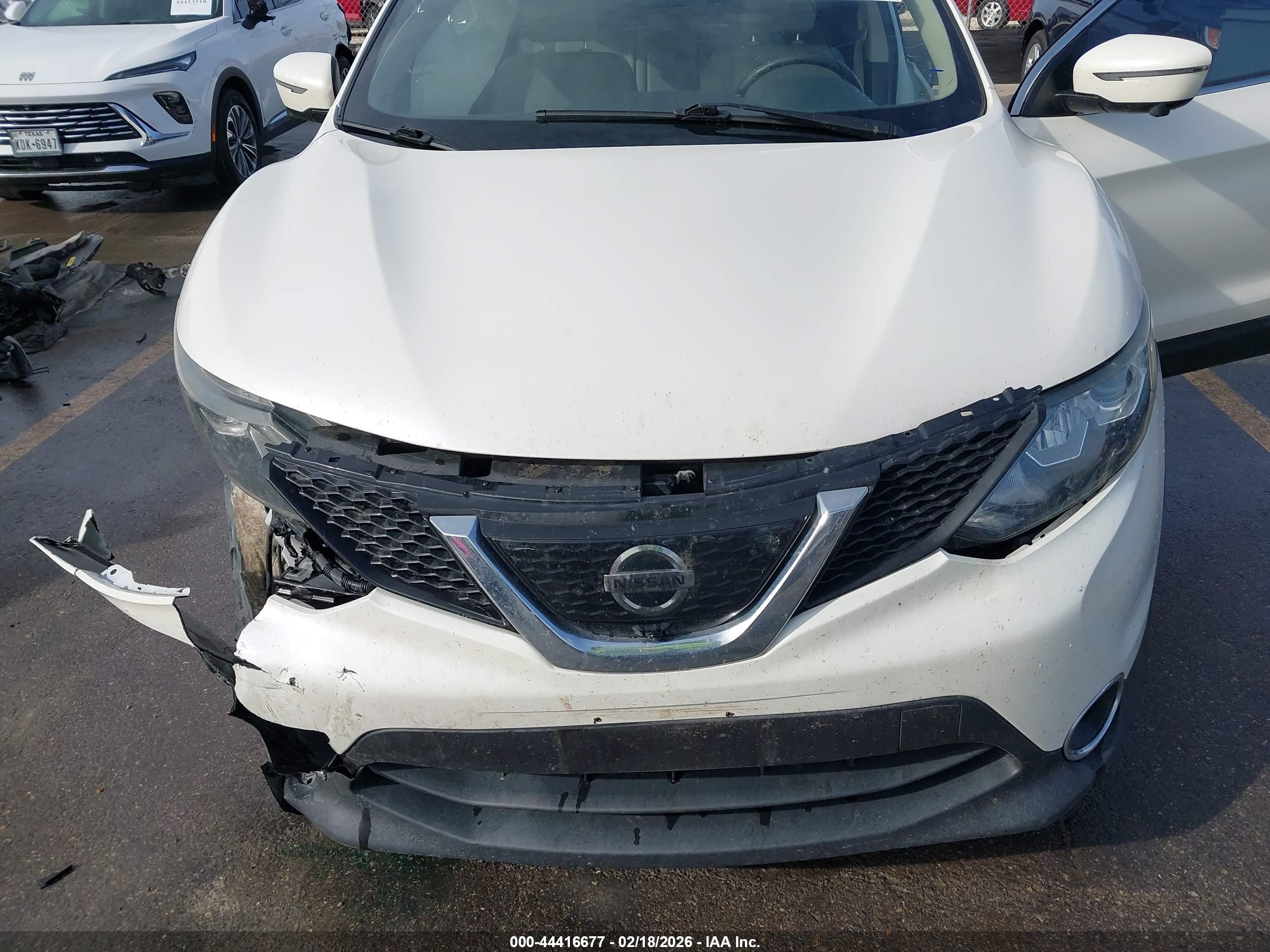NISSAN ROGUE image 6
