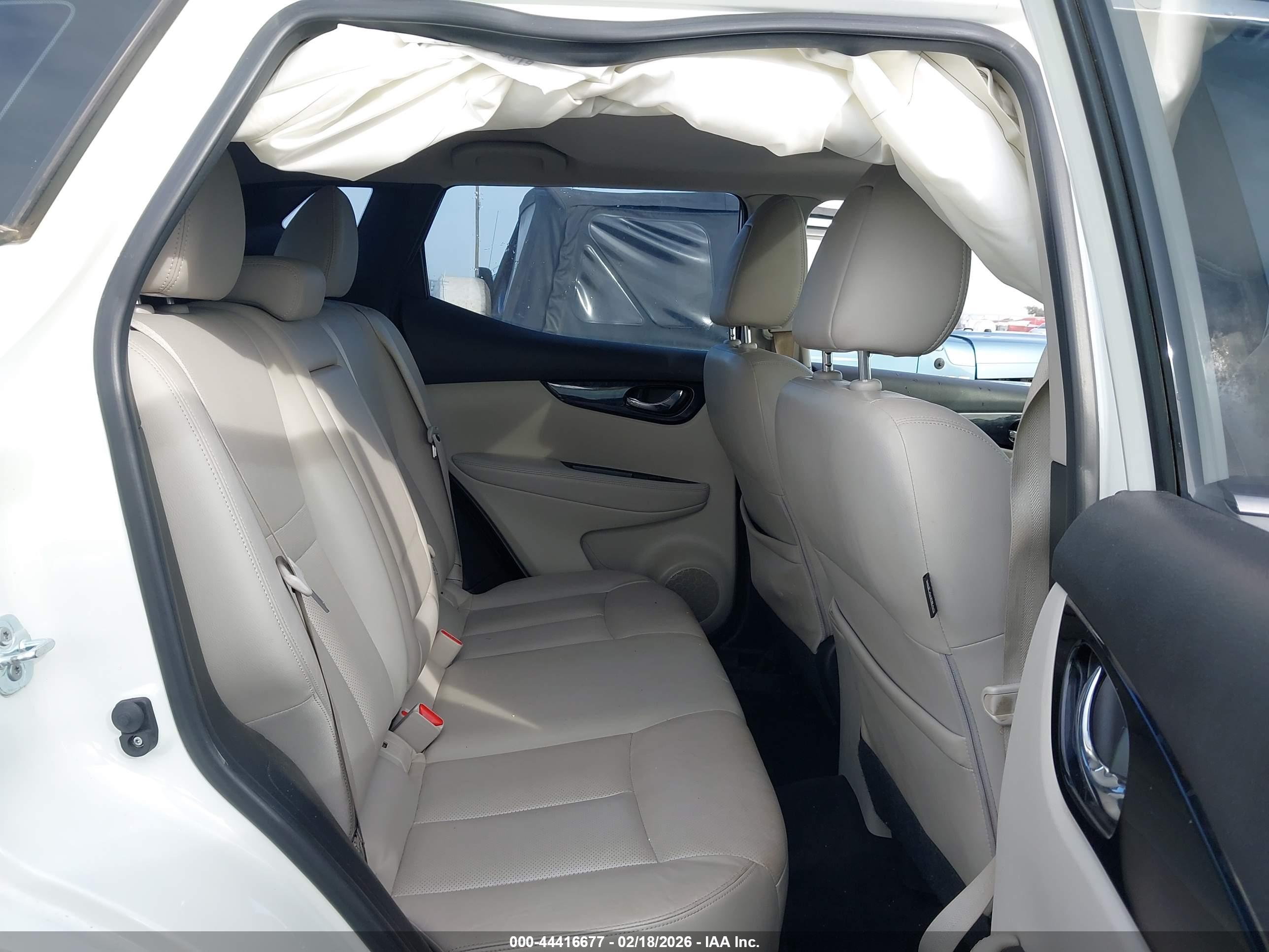 NISSAN ROGUE image 8