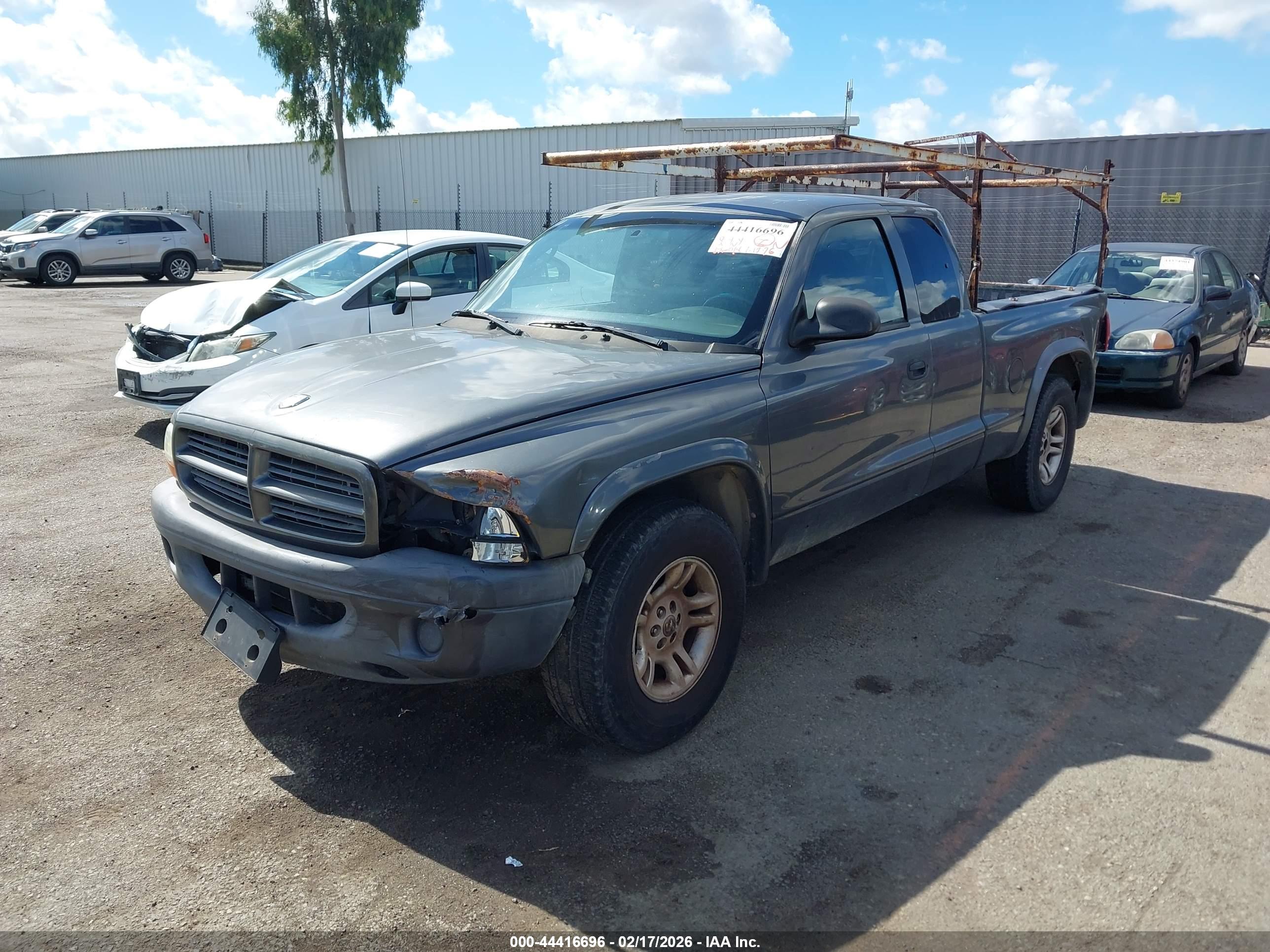 DODGE DAKOTA image 2