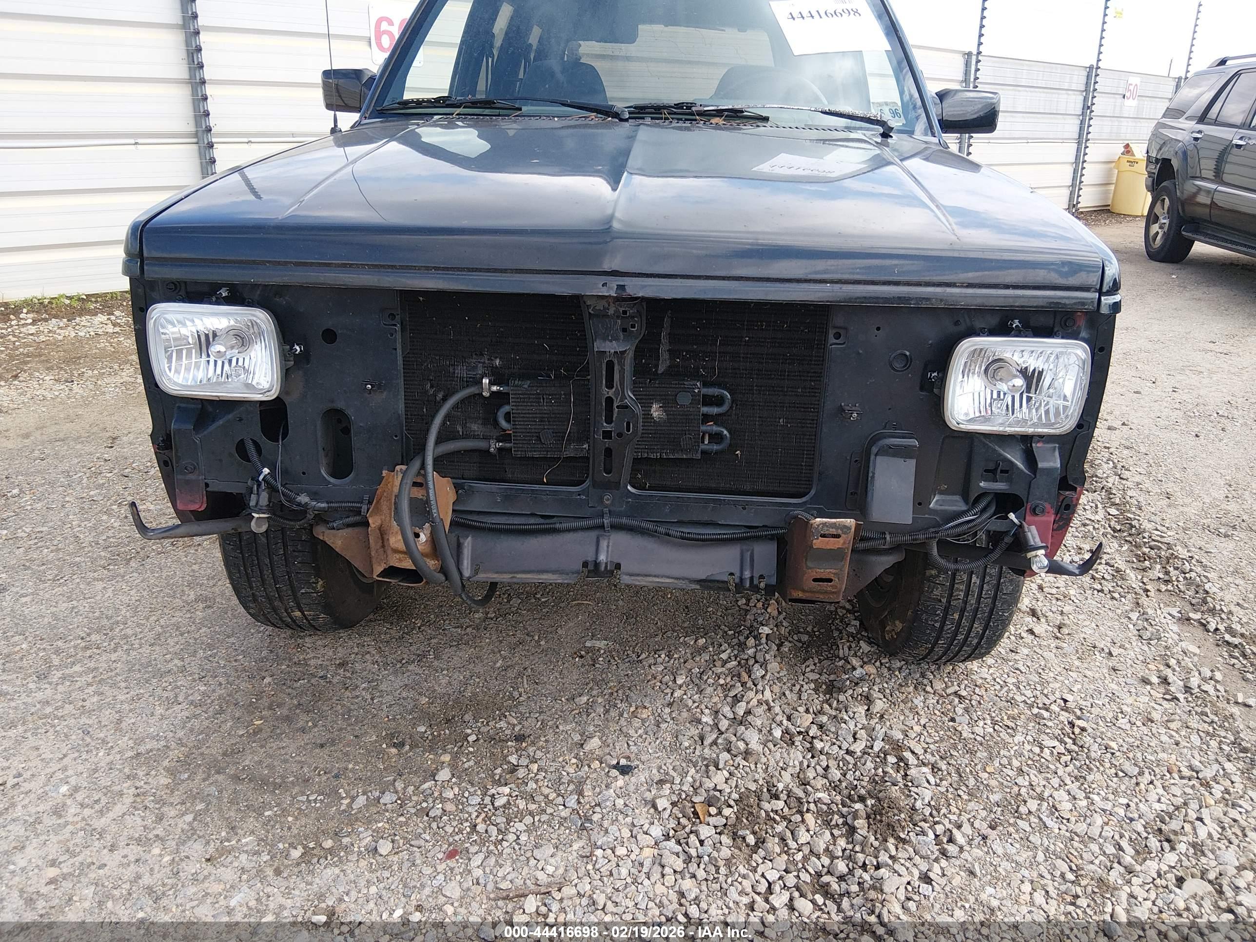 CHEVROLET BLAZER image 6