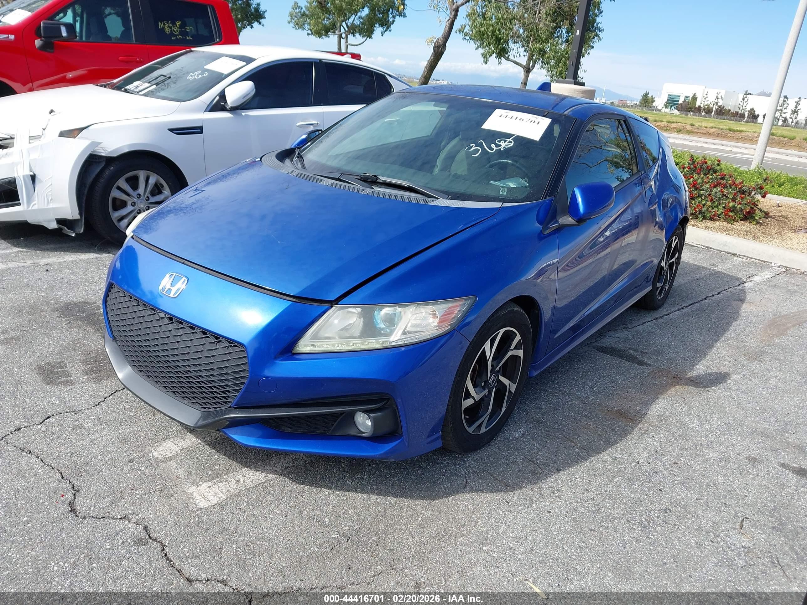 HONDA CR-Z image 2