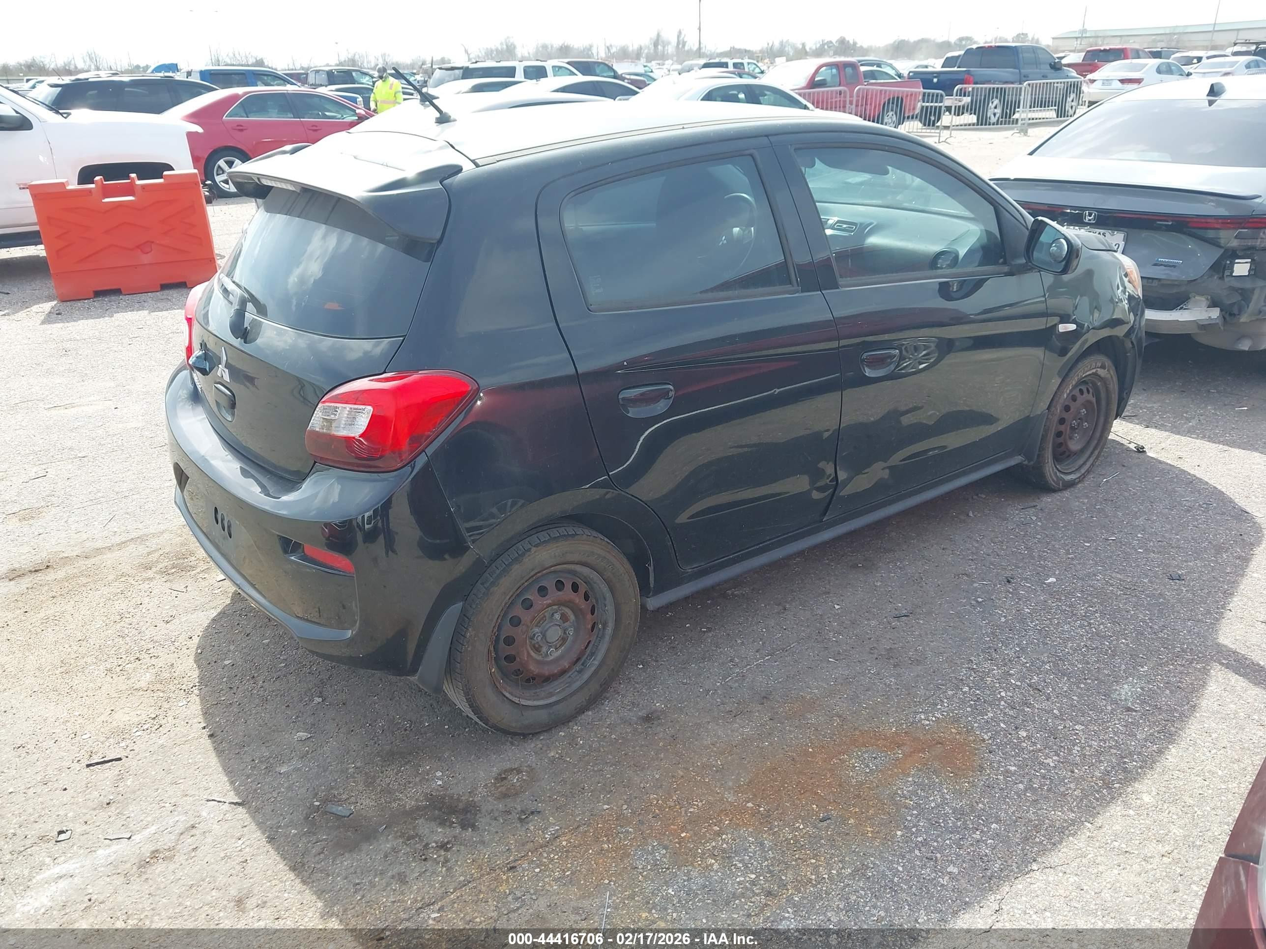 MITSUBISHI MIRAGE image 4