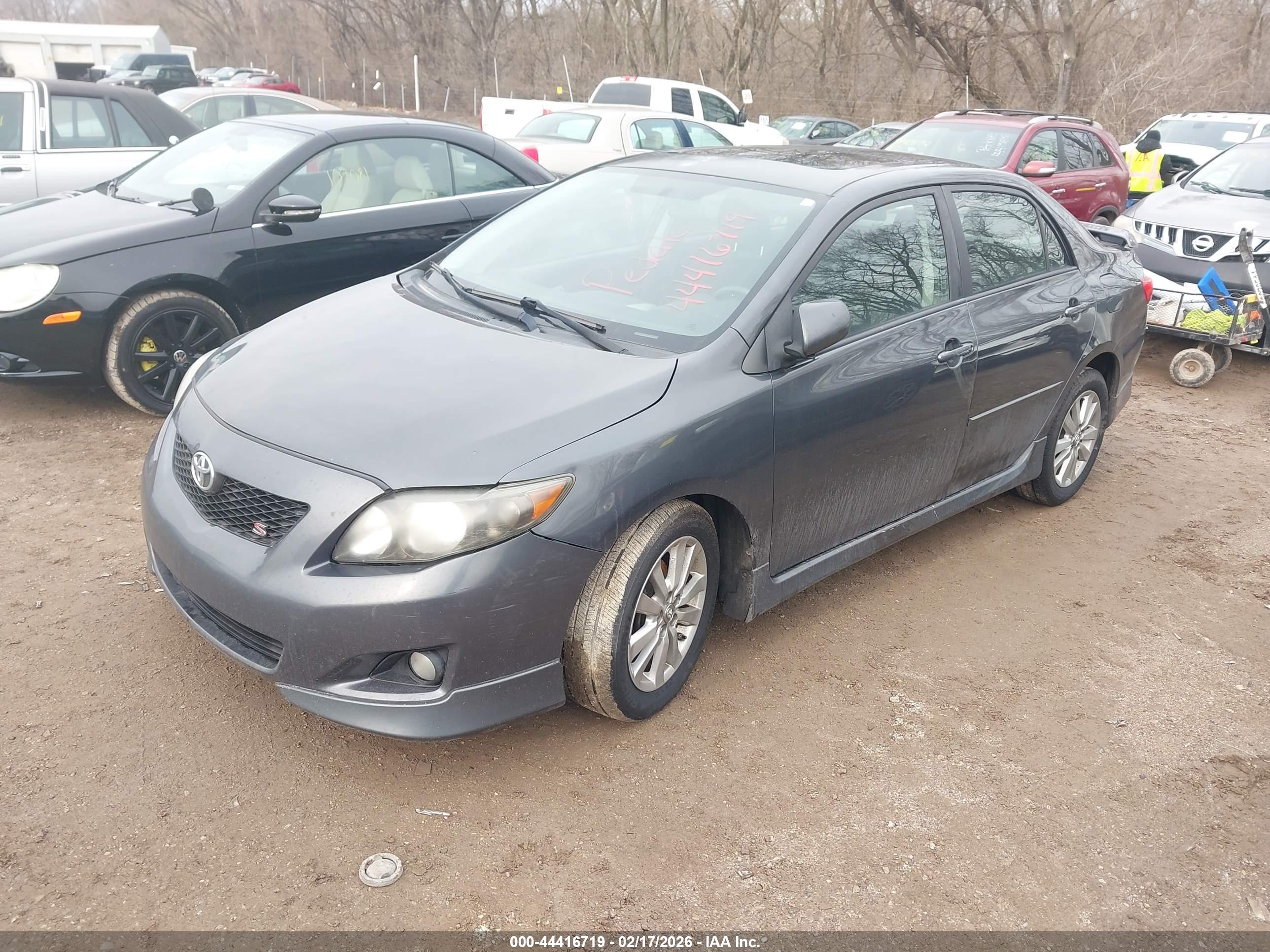 TOYOTA COROLLA image 2