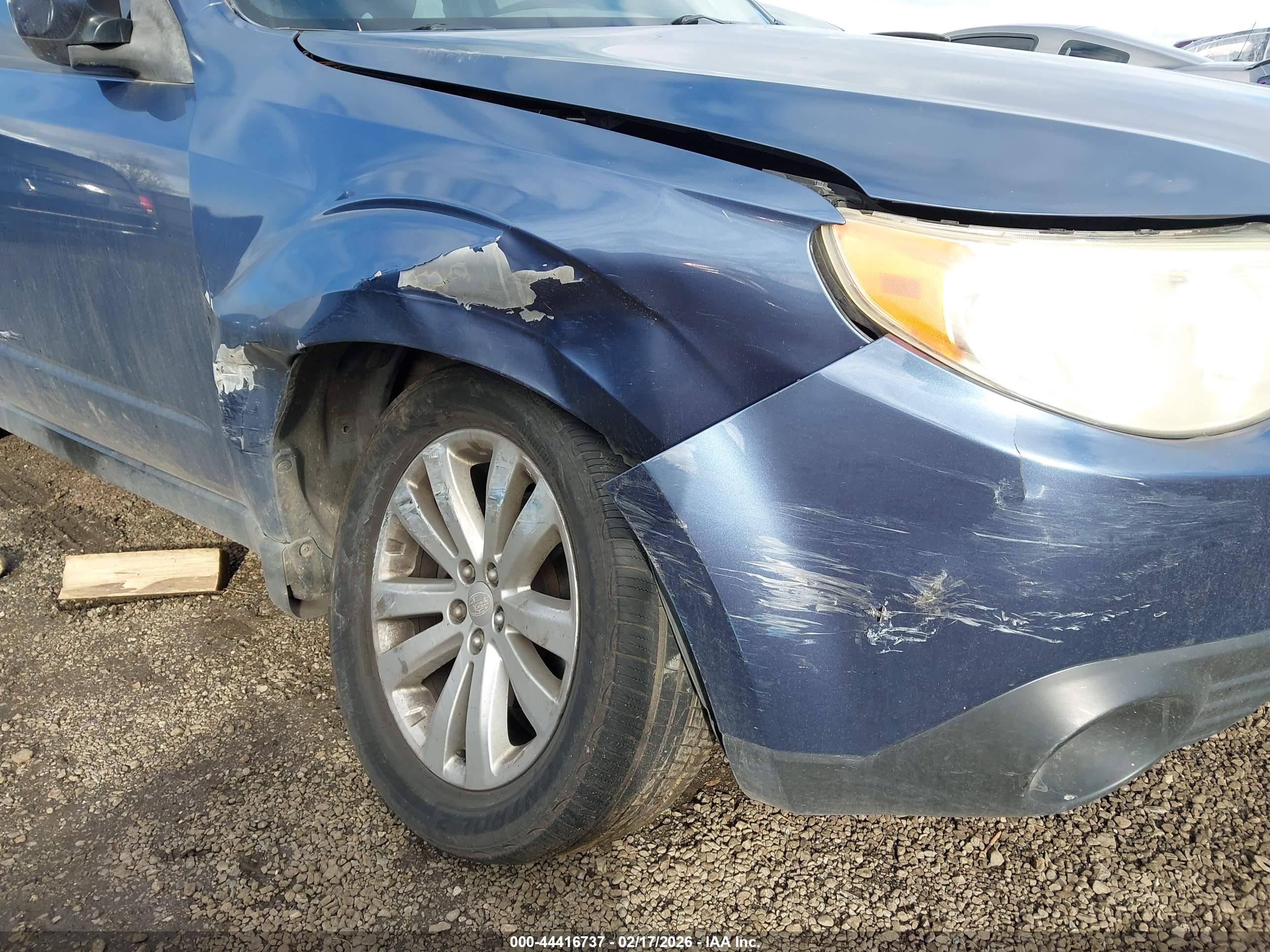 SUBARU FORESTER image 6