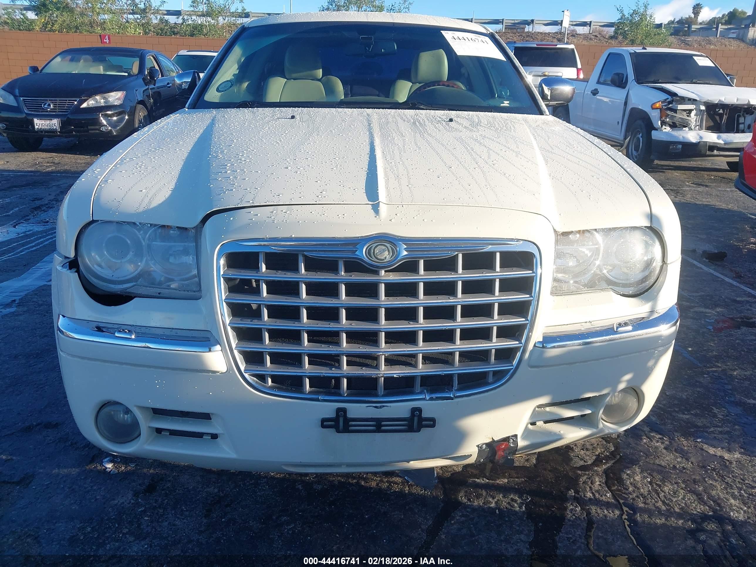 CHRYSLER 300C image 6