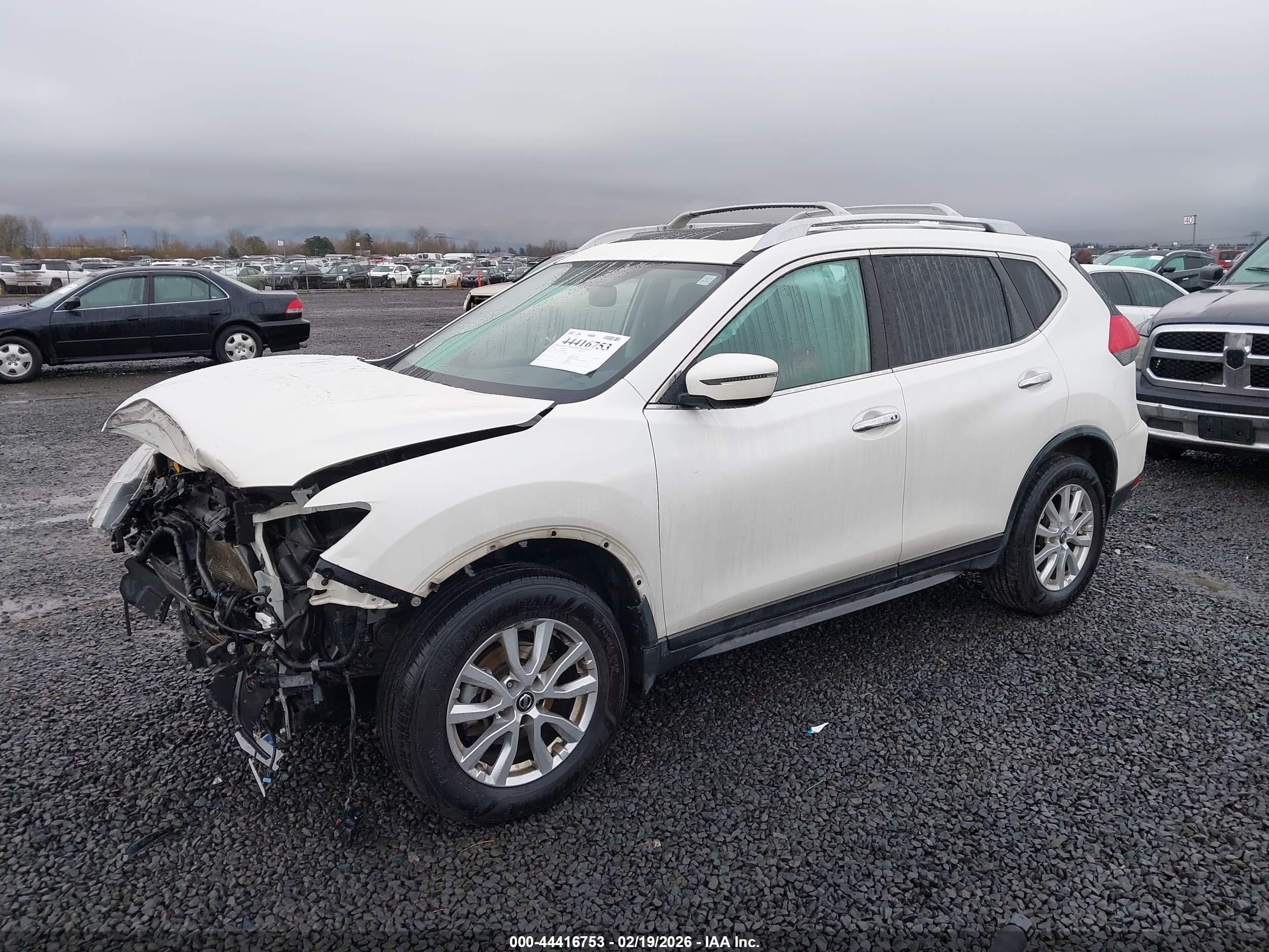 NISSAN ROGUE image 2