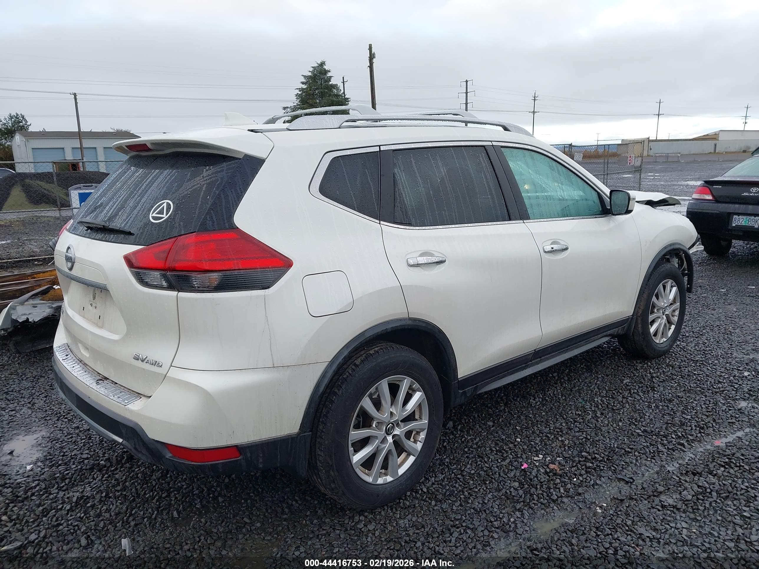 NISSAN ROGUE image 4