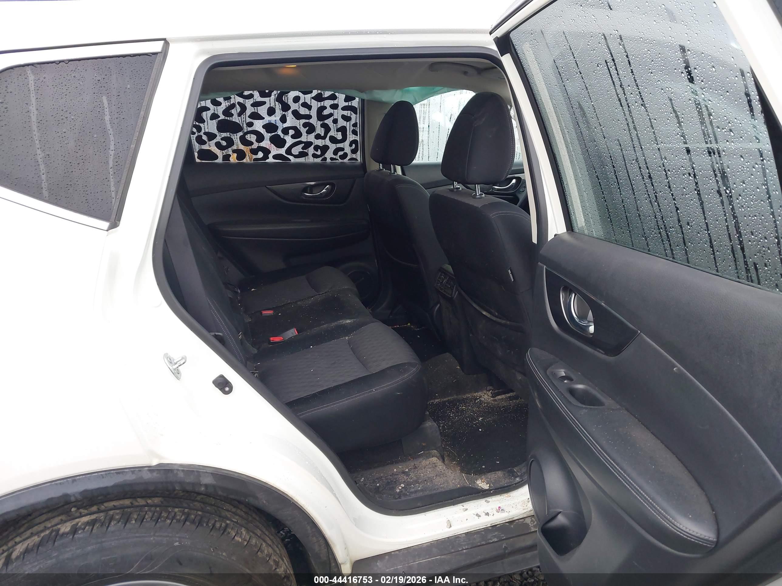 NISSAN ROGUE image 8
