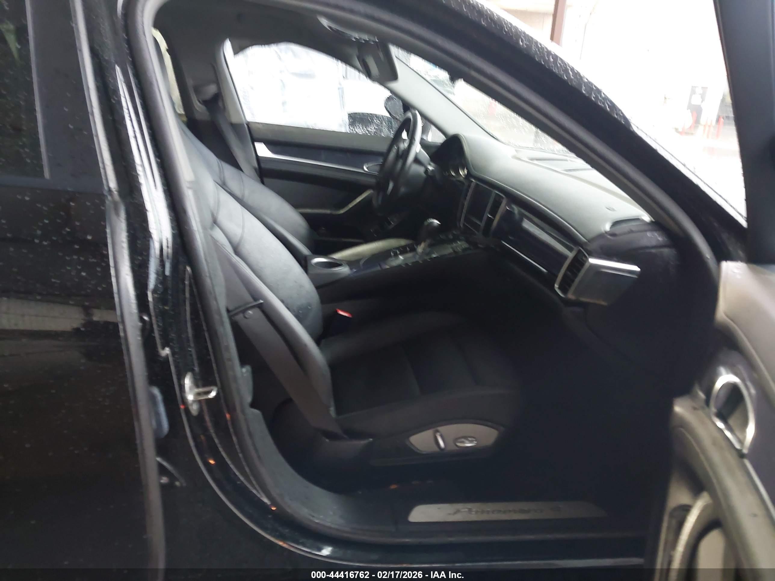 PORSCHE PANAMERA image 5