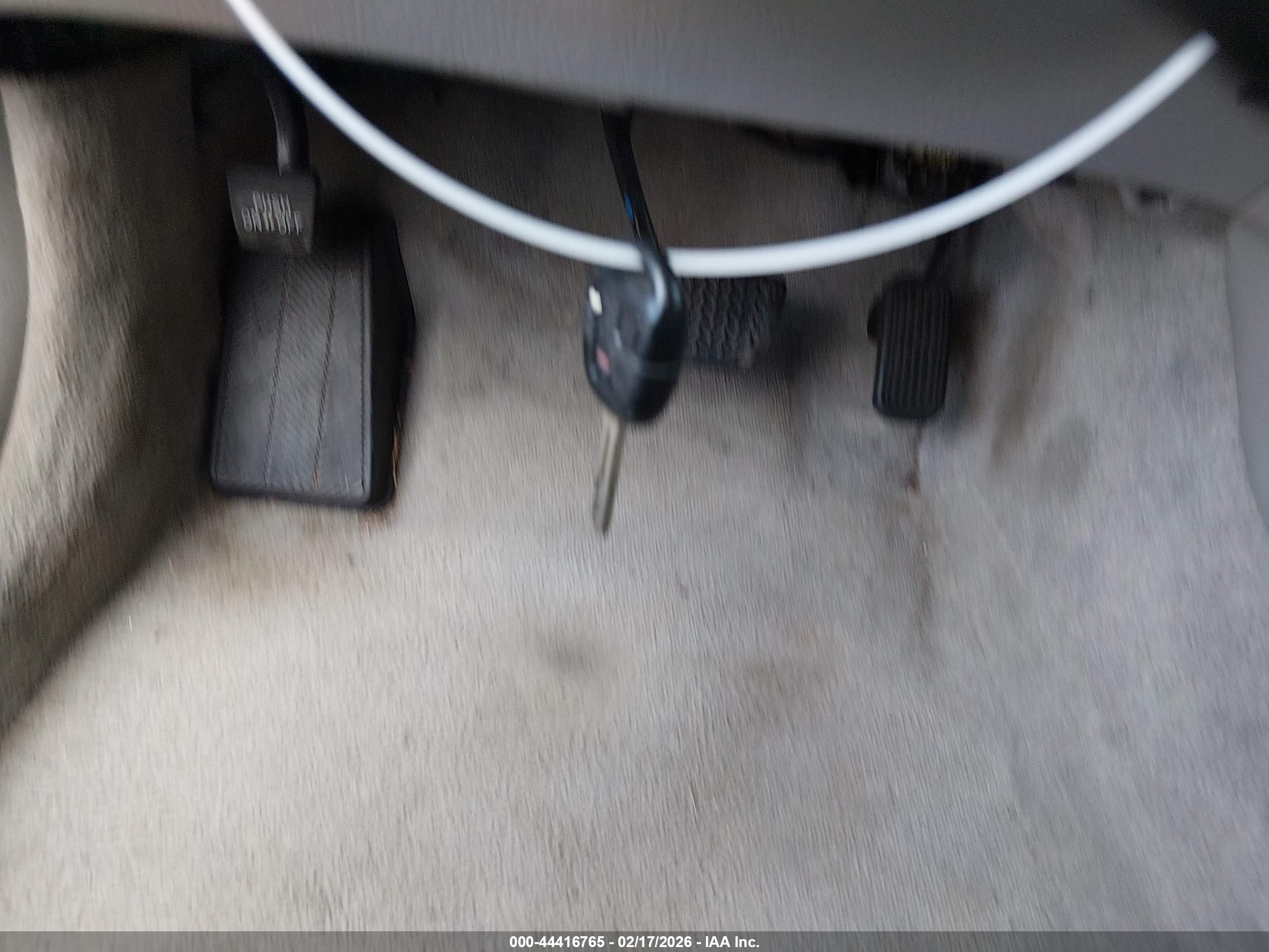 LEXUS ES image 11