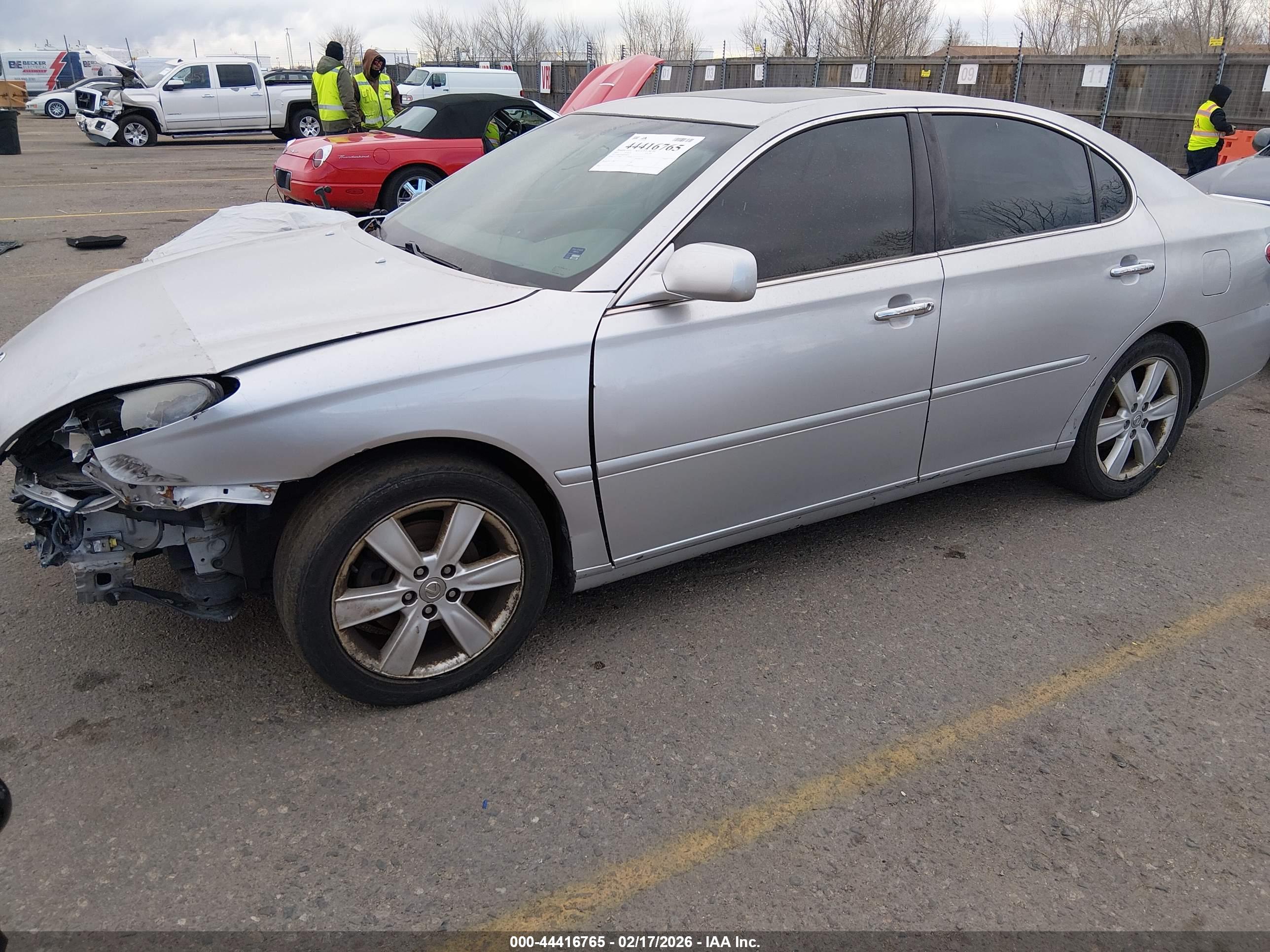 LEXUS ES image 2
