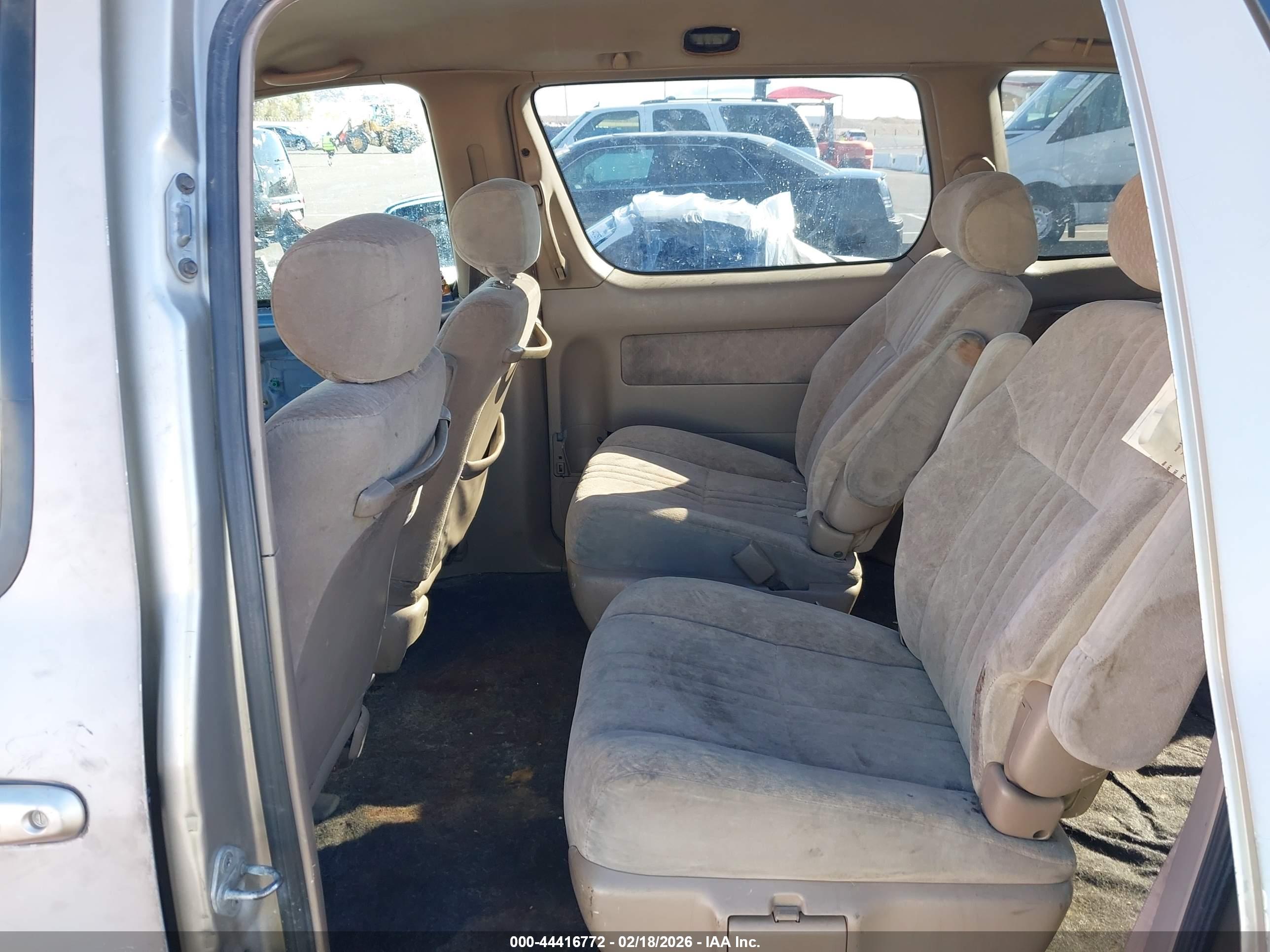 TOYOTA SIENNA image 8