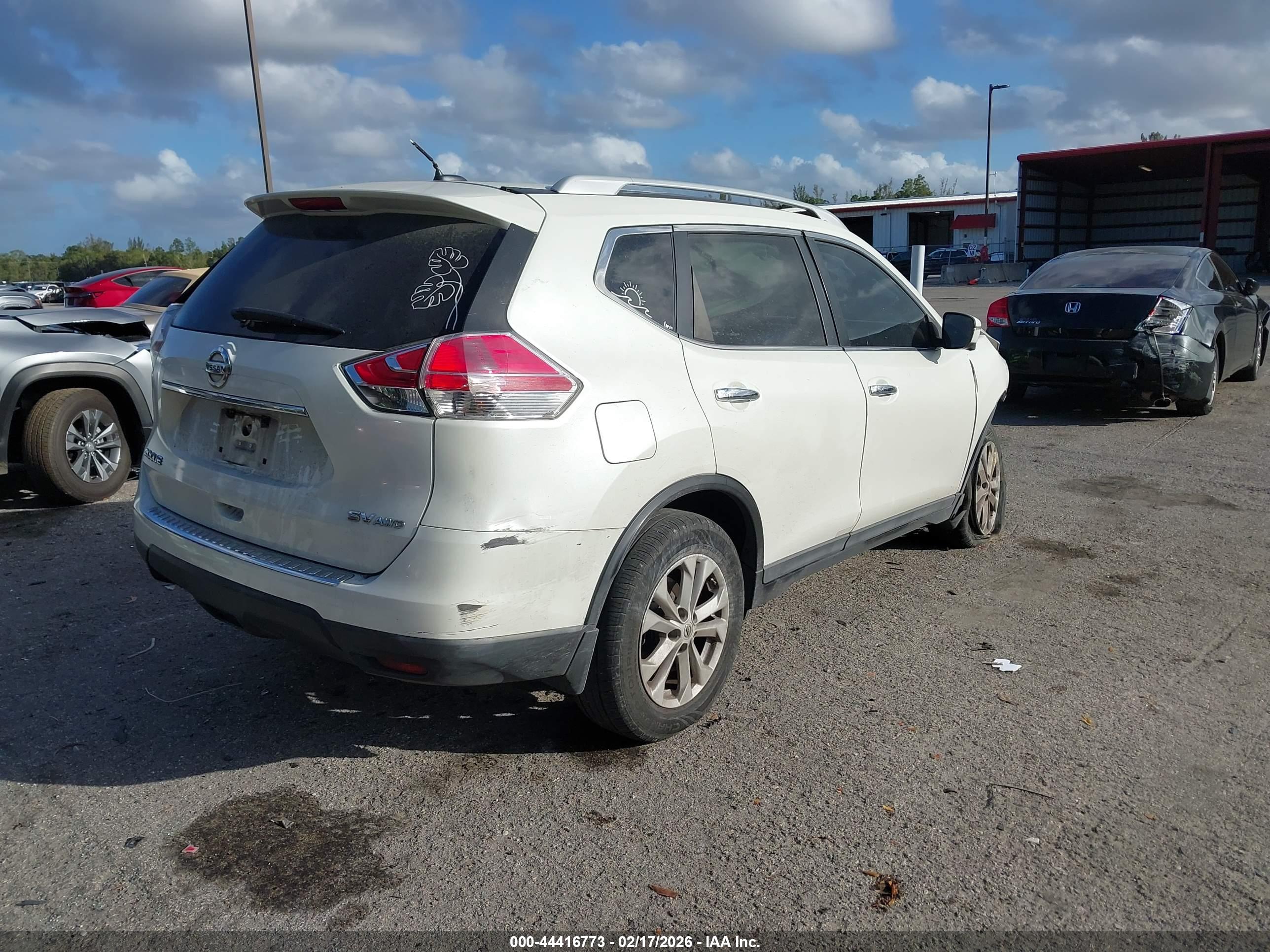 NISSAN ROGUE image 4