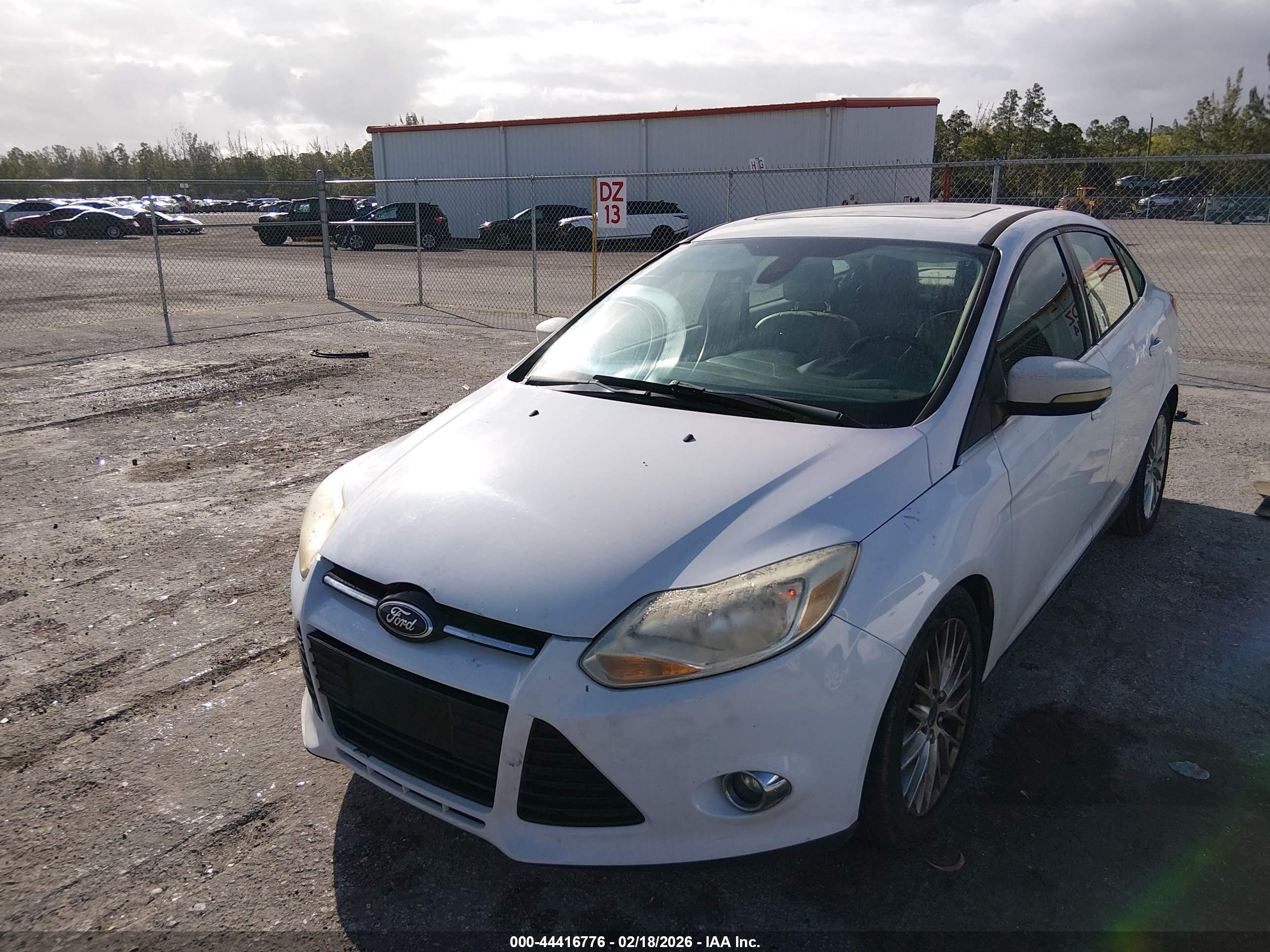 FORD FOCUS image 6