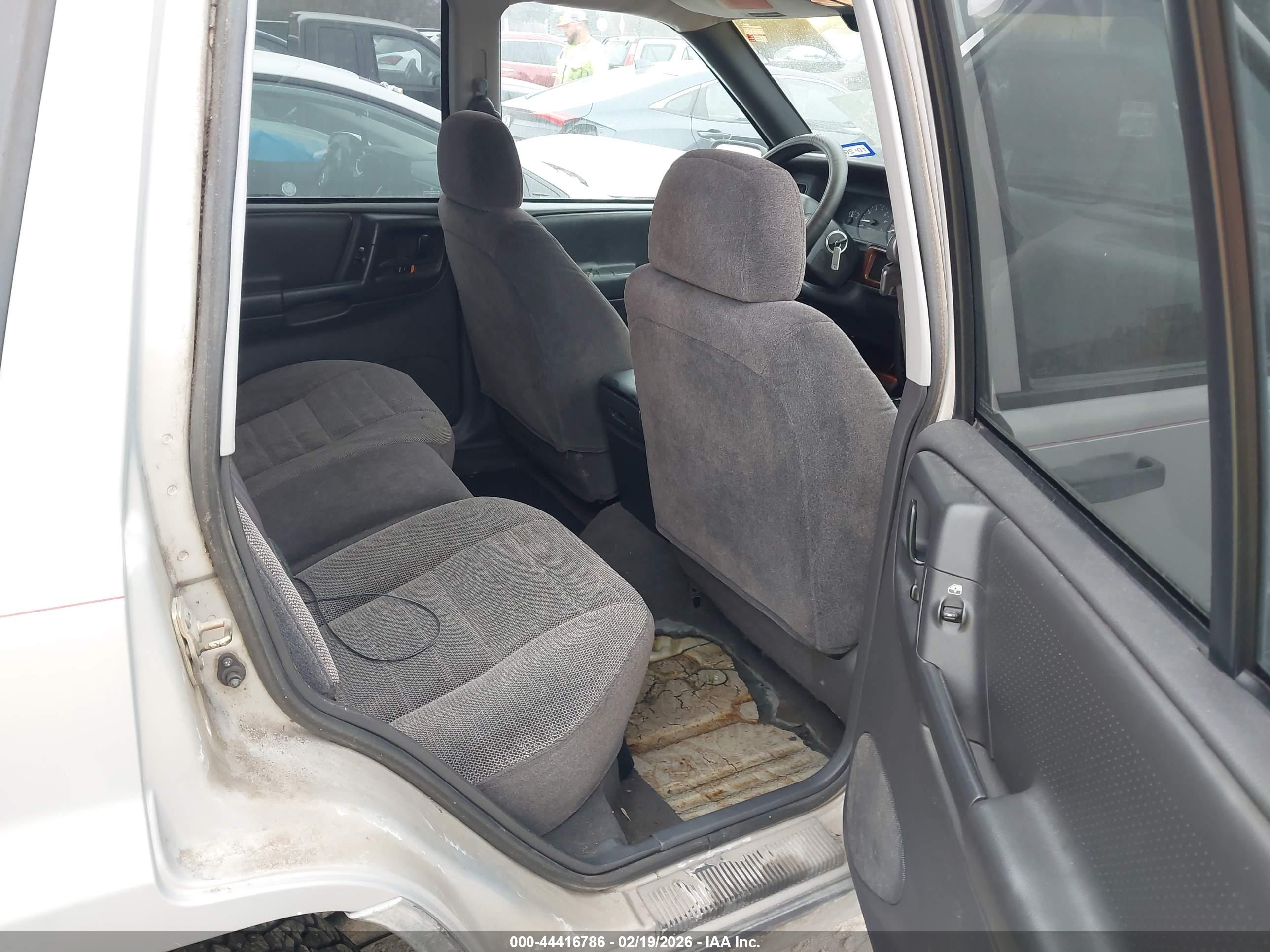 JEEP GRAND image 8