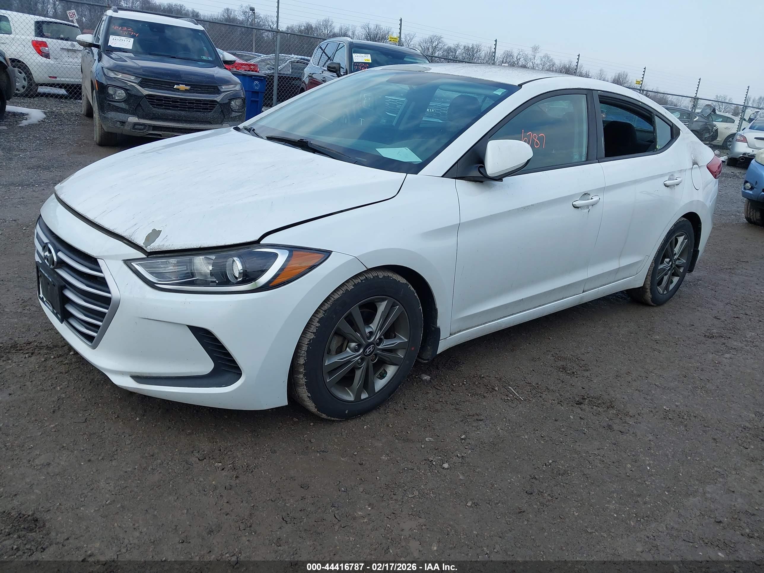 HYUNDAI ELANTRA image 2