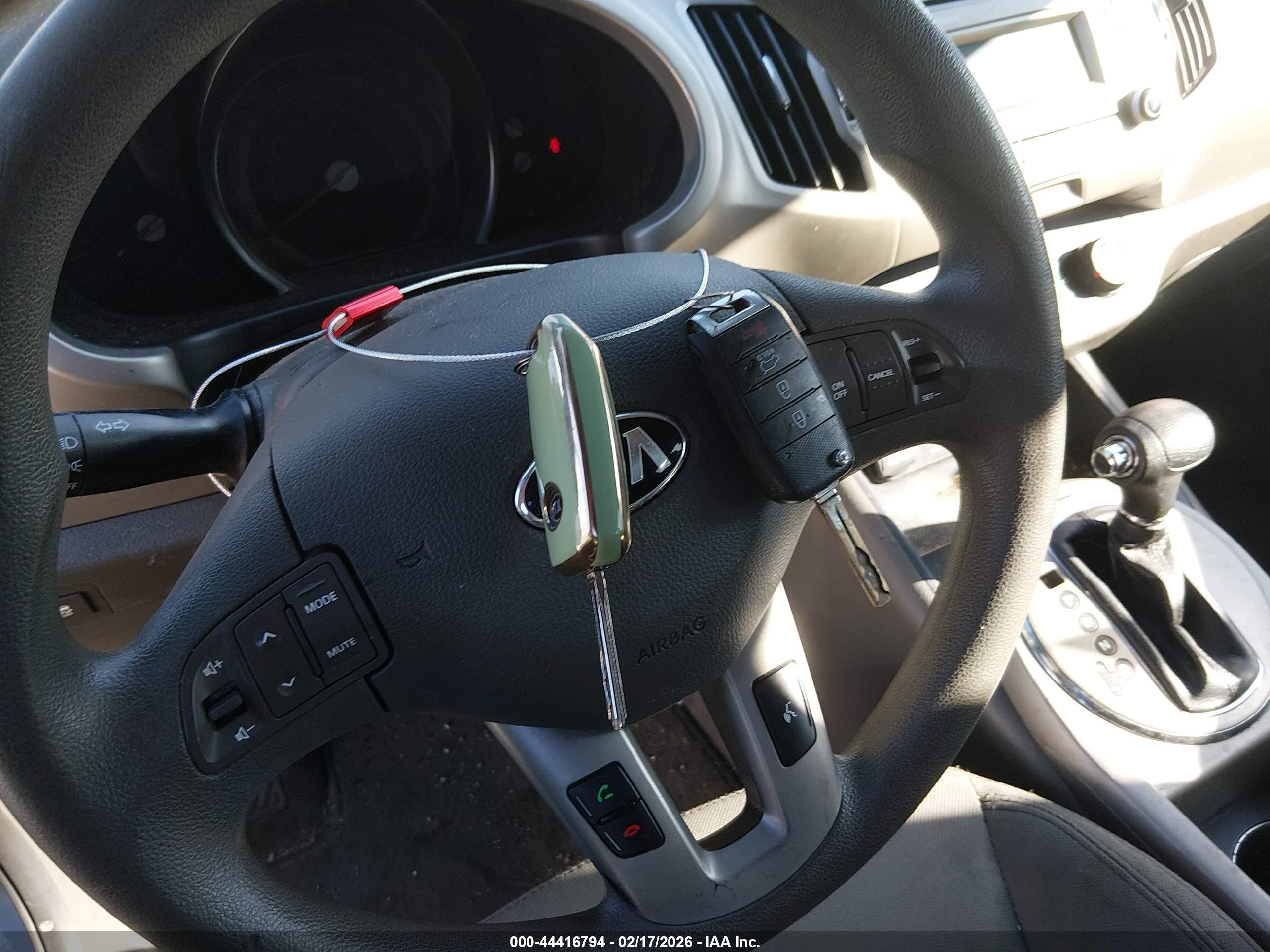 KIA SPORTAGE image 11