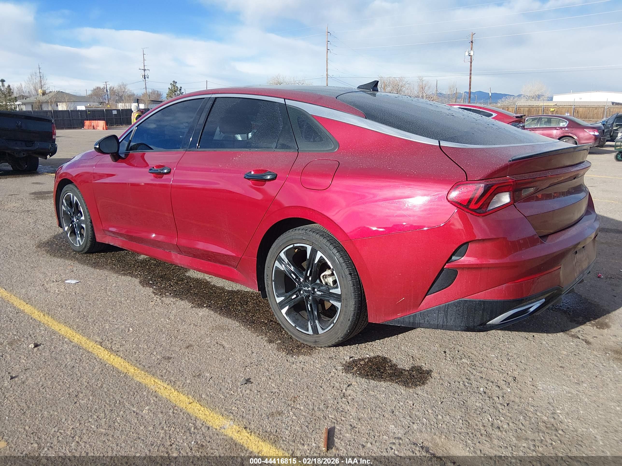 KIA K5 image 3
