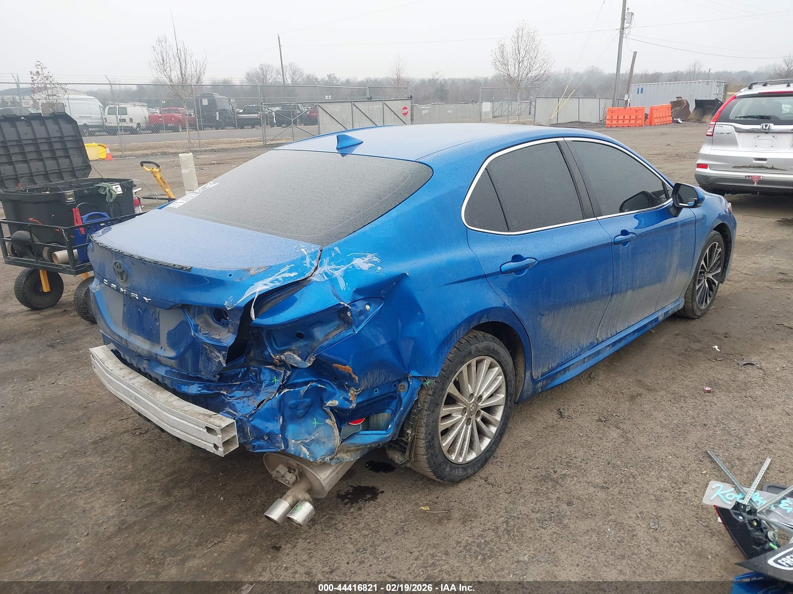 TOYOTA CAMRY image 4
