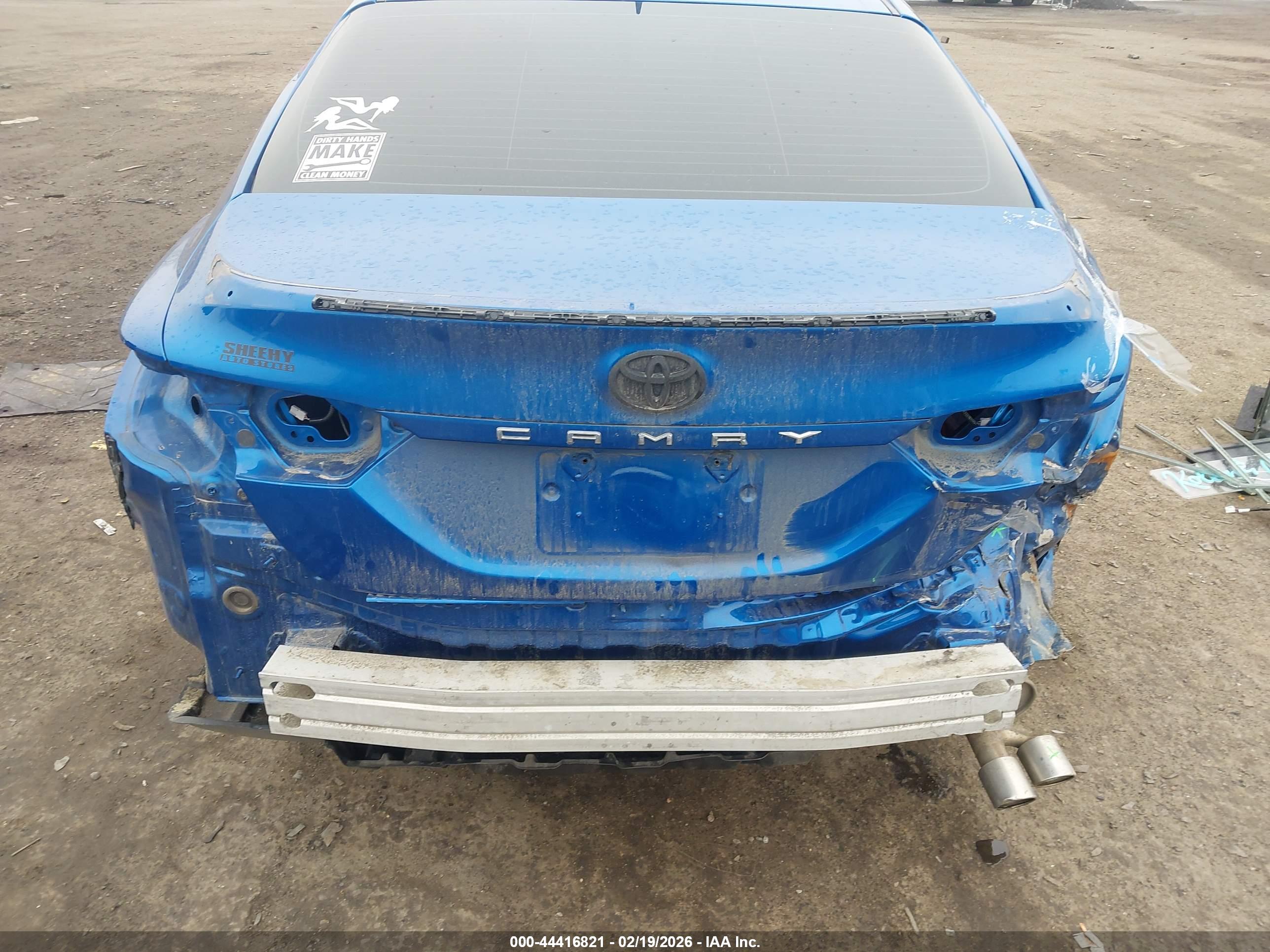 TOYOTA CAMRY image 6