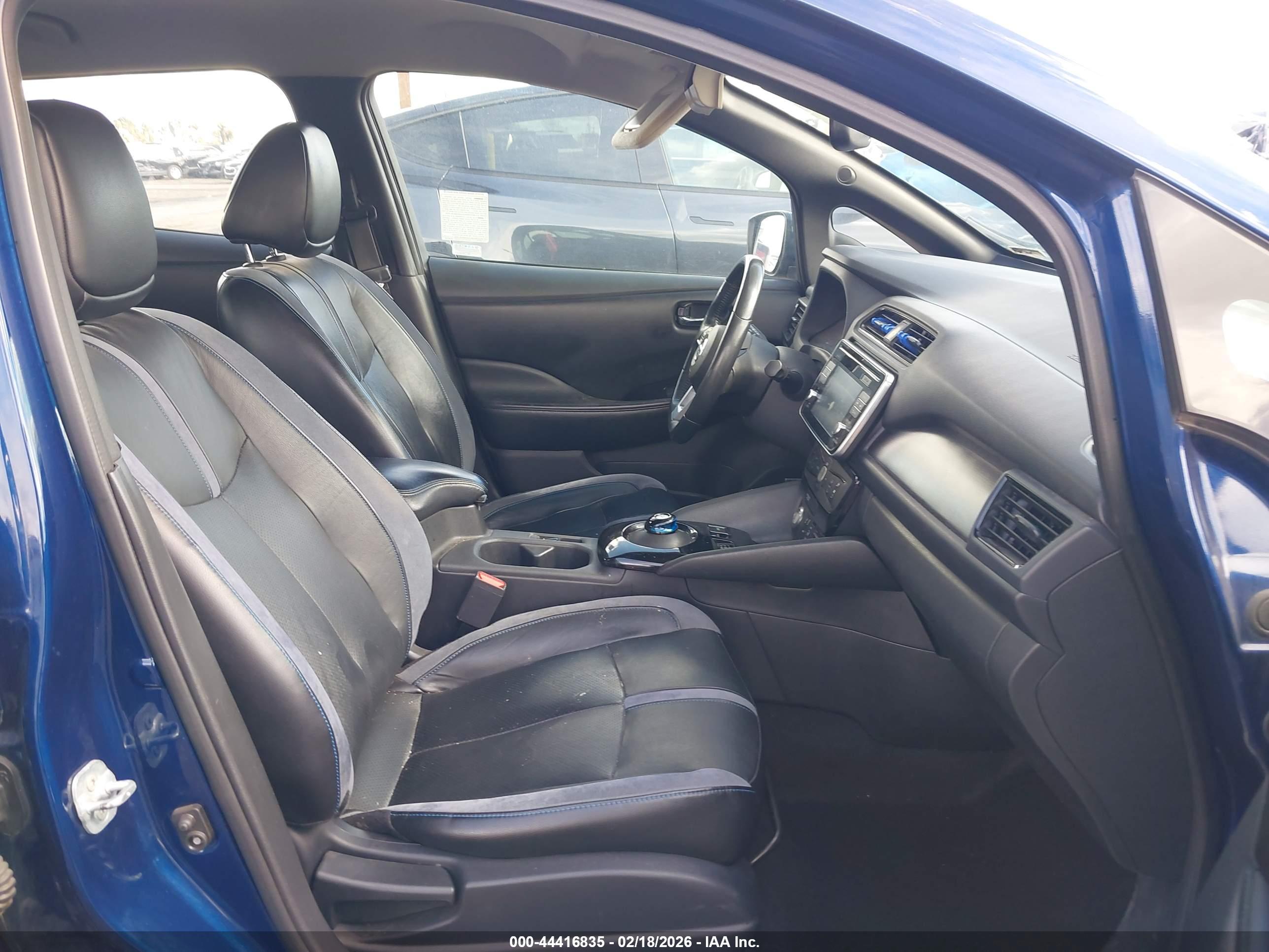 NISSAN LEAF image 5