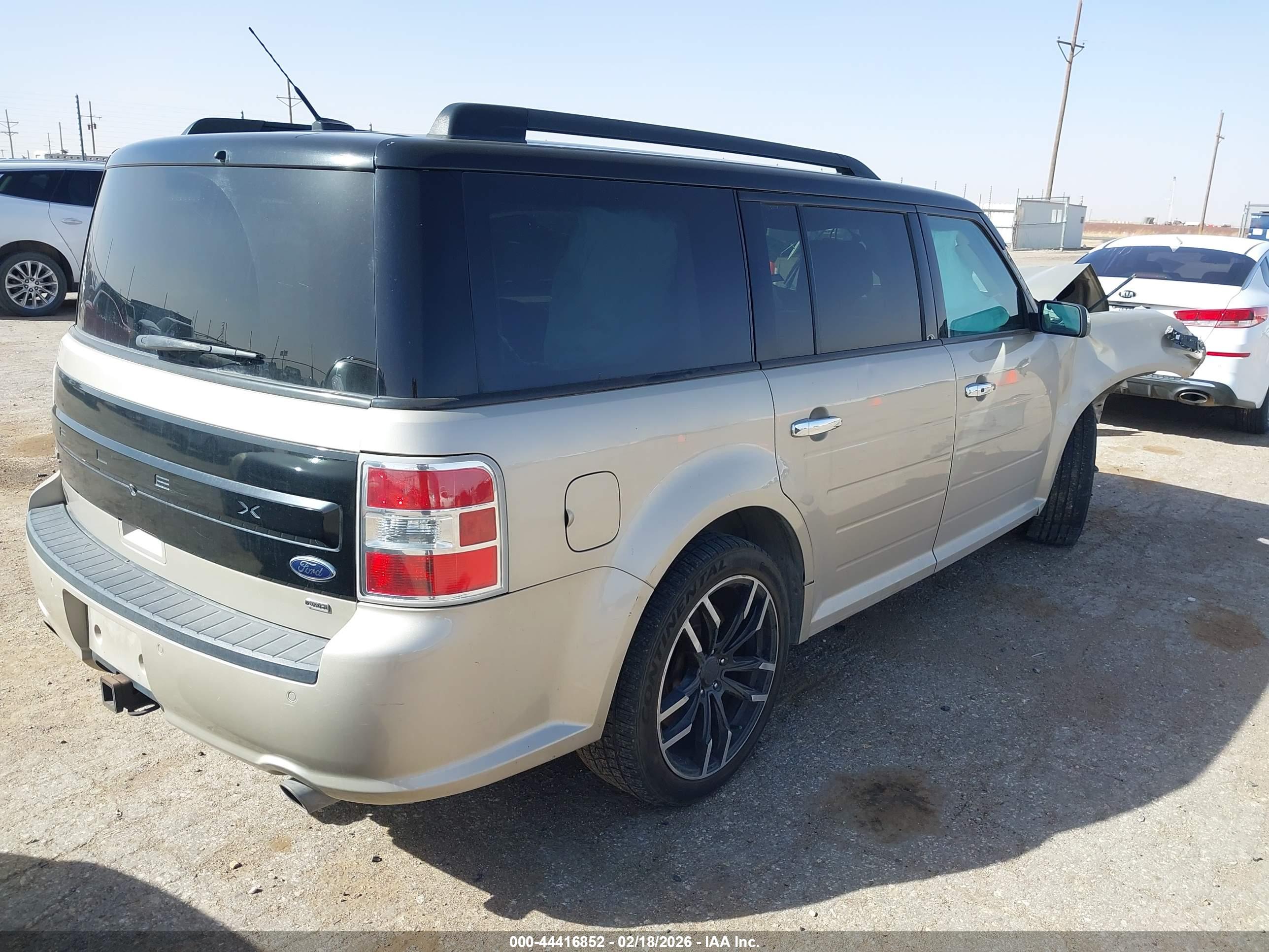 FORD FLEX image 4