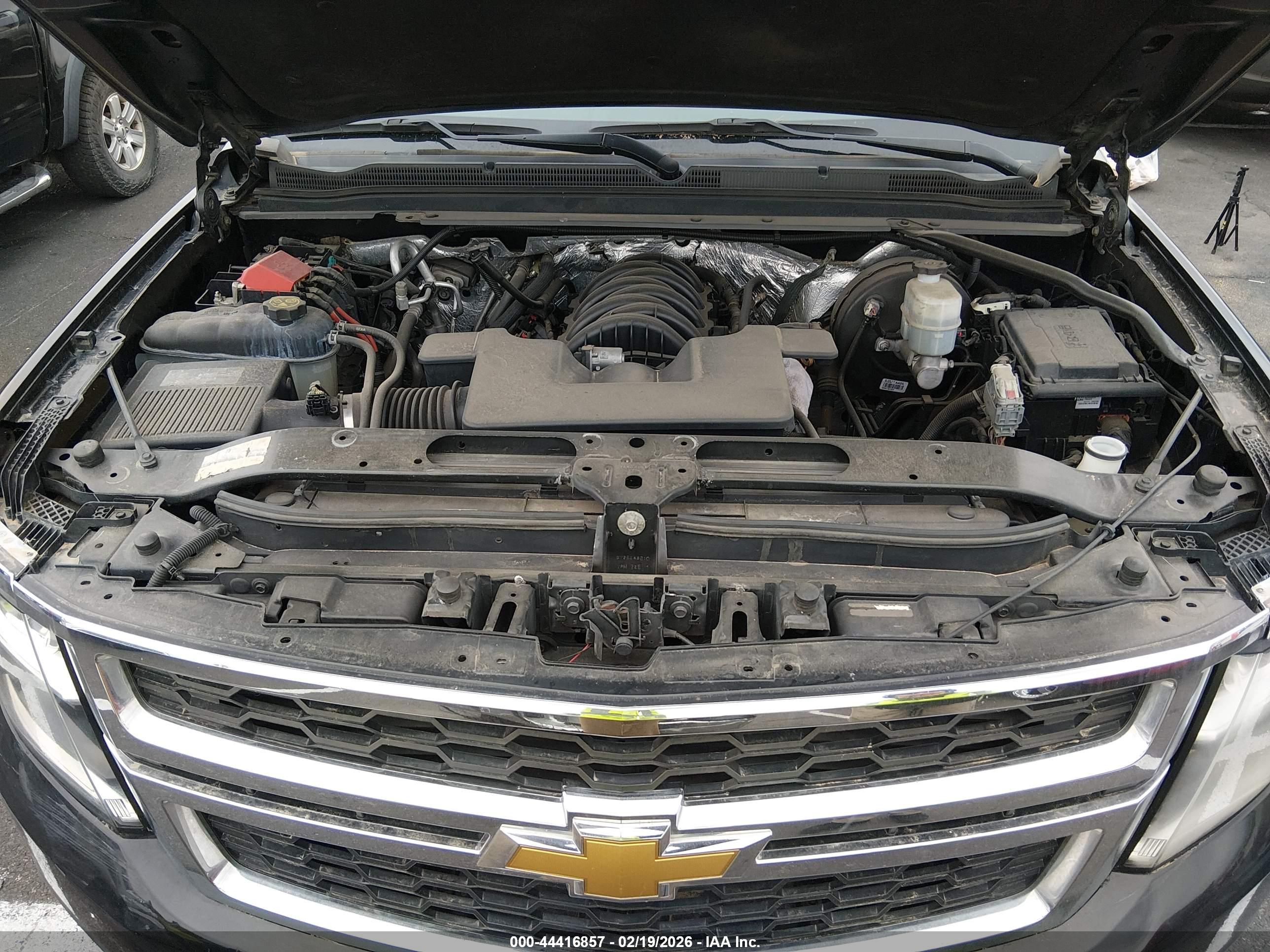 CHEVROLET SUBURBAN image 10