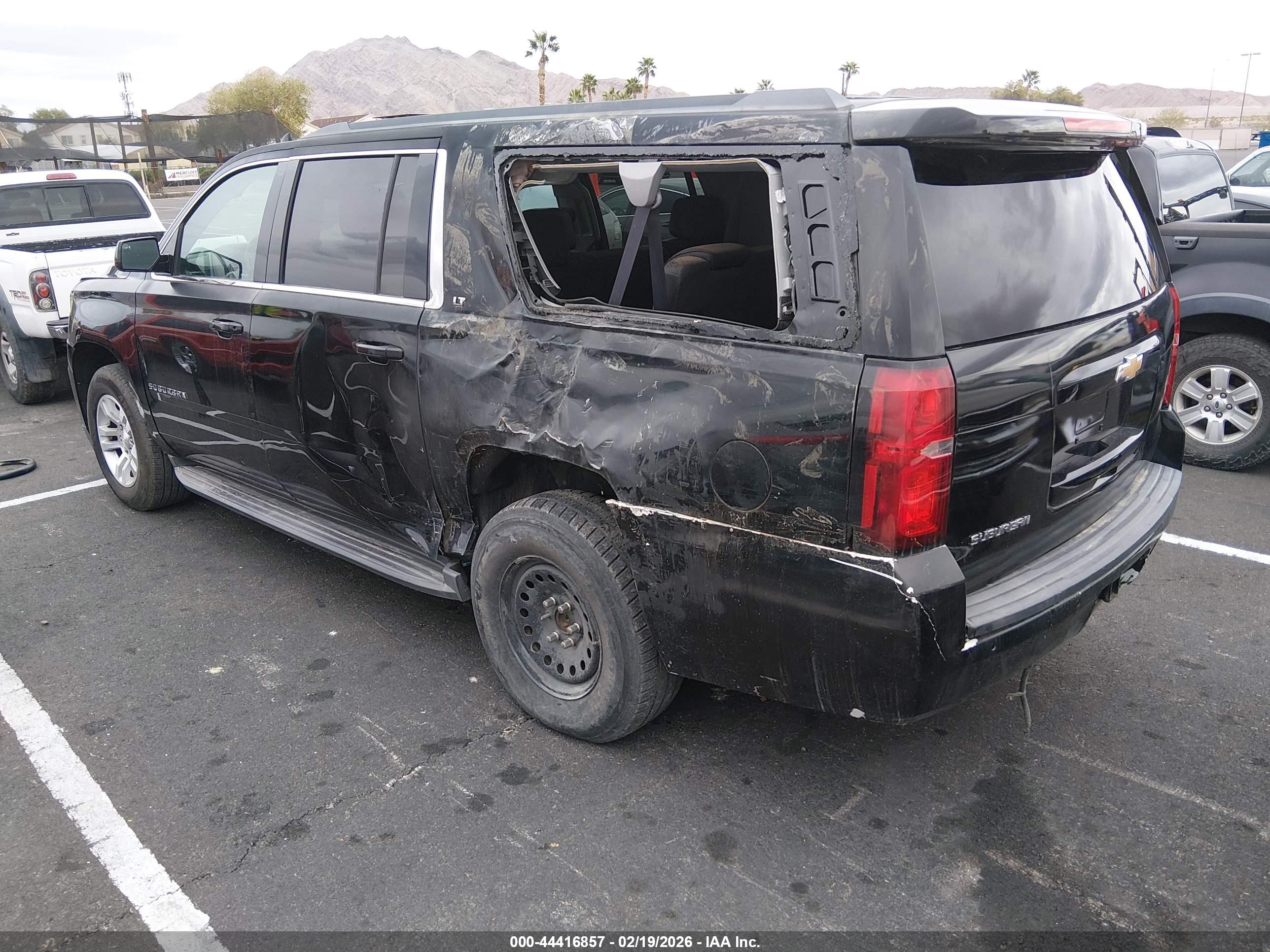 CHEVROLET SUBURBAN image 3
