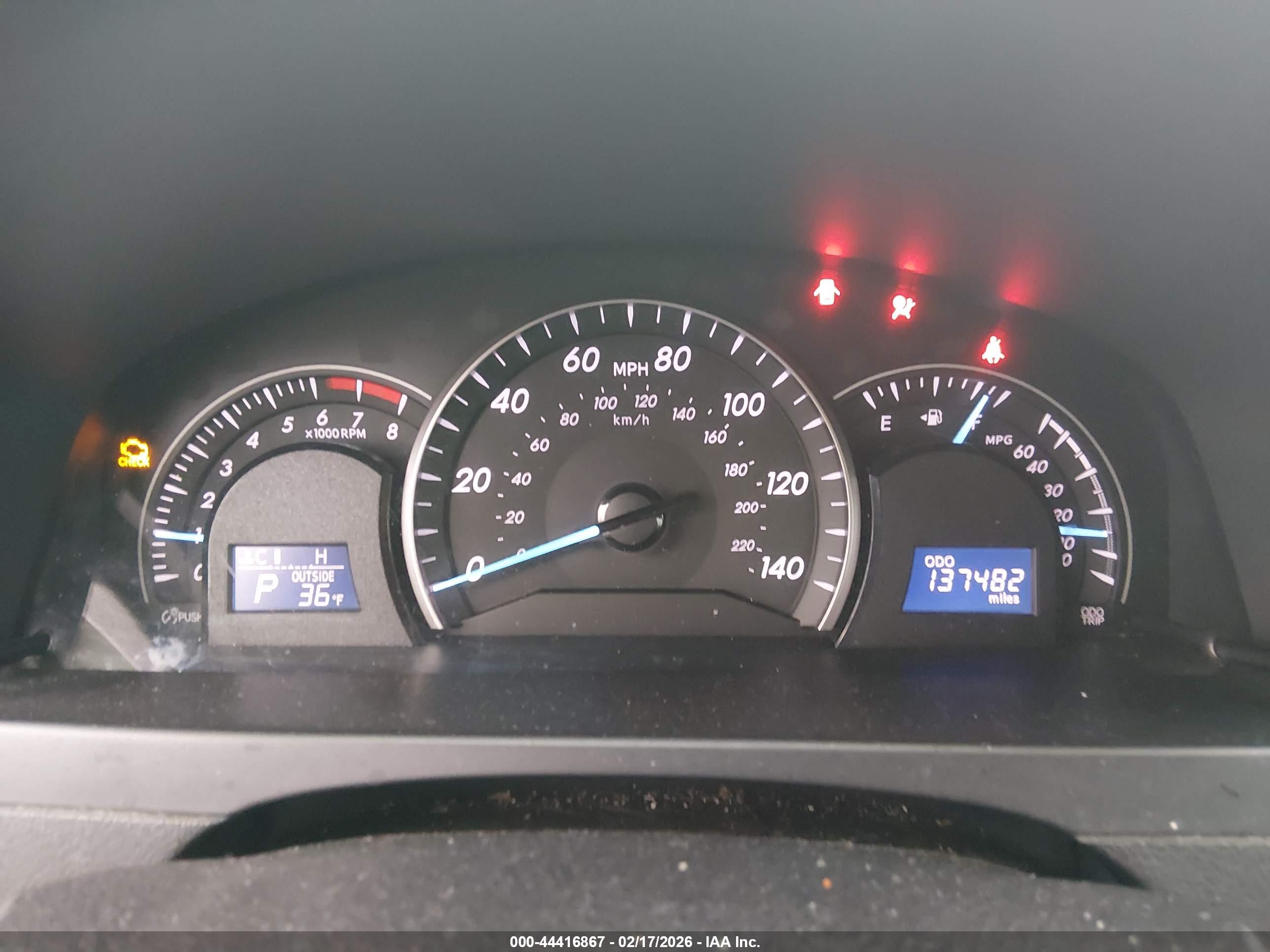 TOYOTA CAMRY image 7