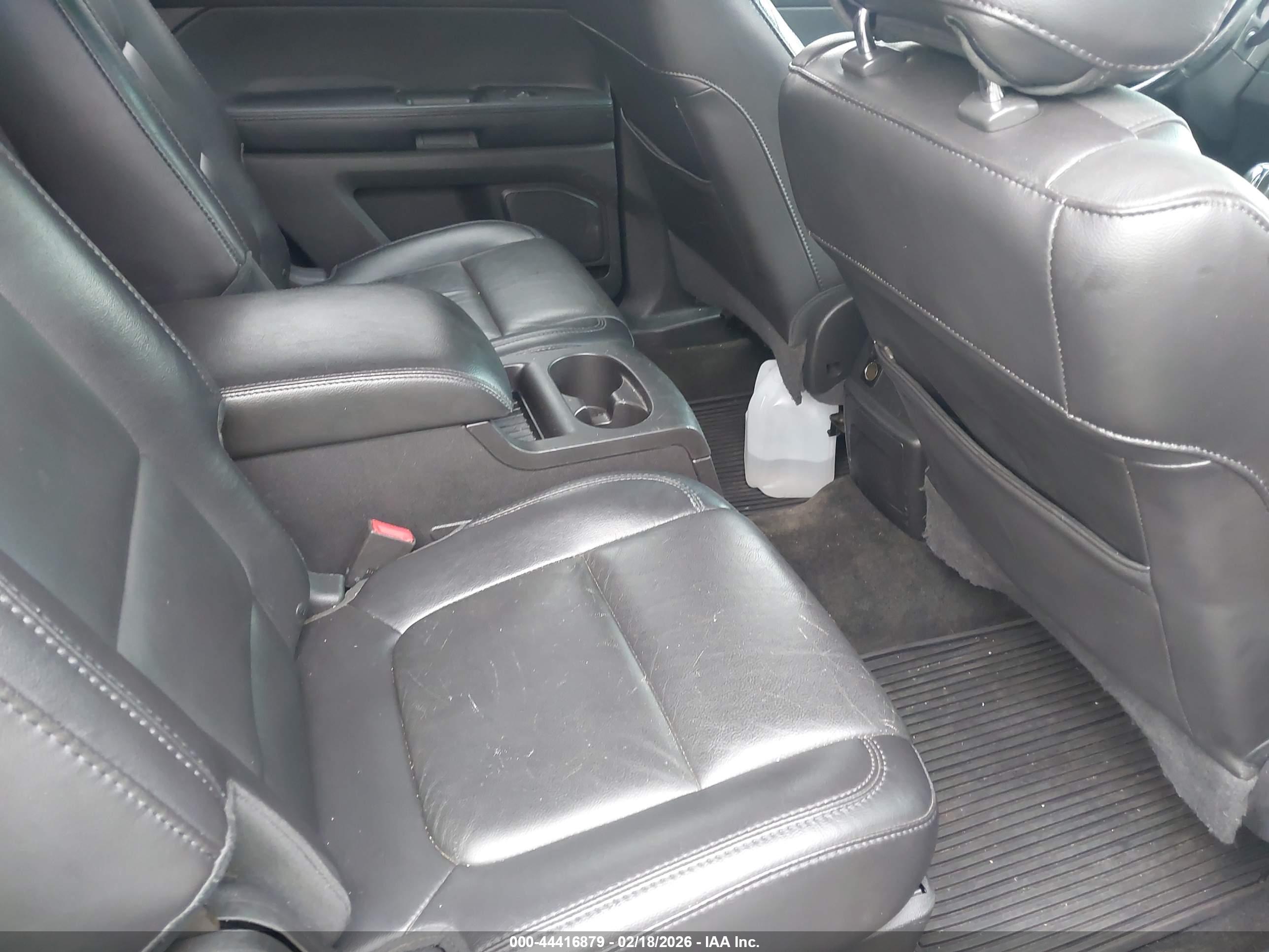 FORD EXPLORER image 8
