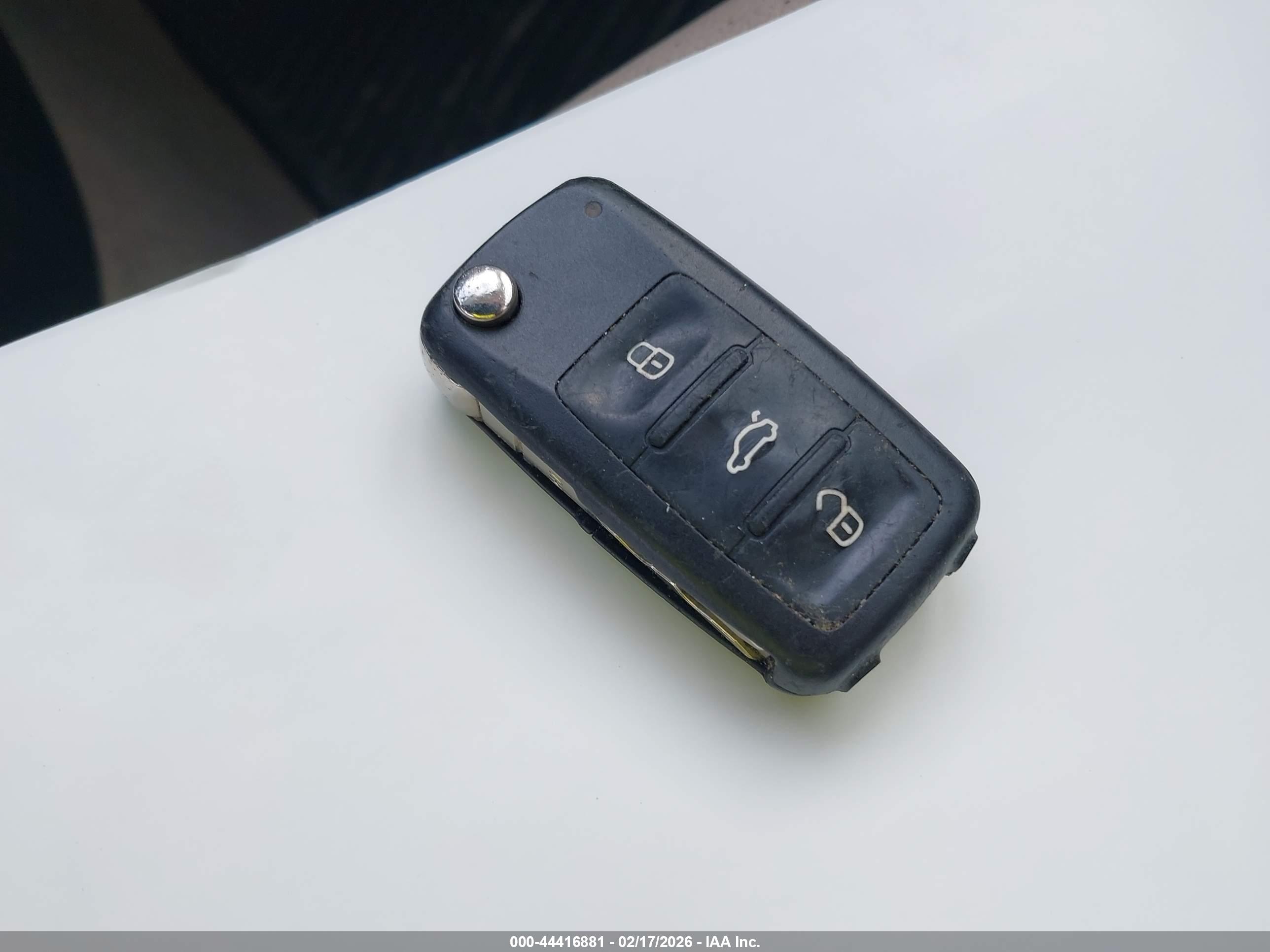 VOLKSWAGEN JETTA image 11