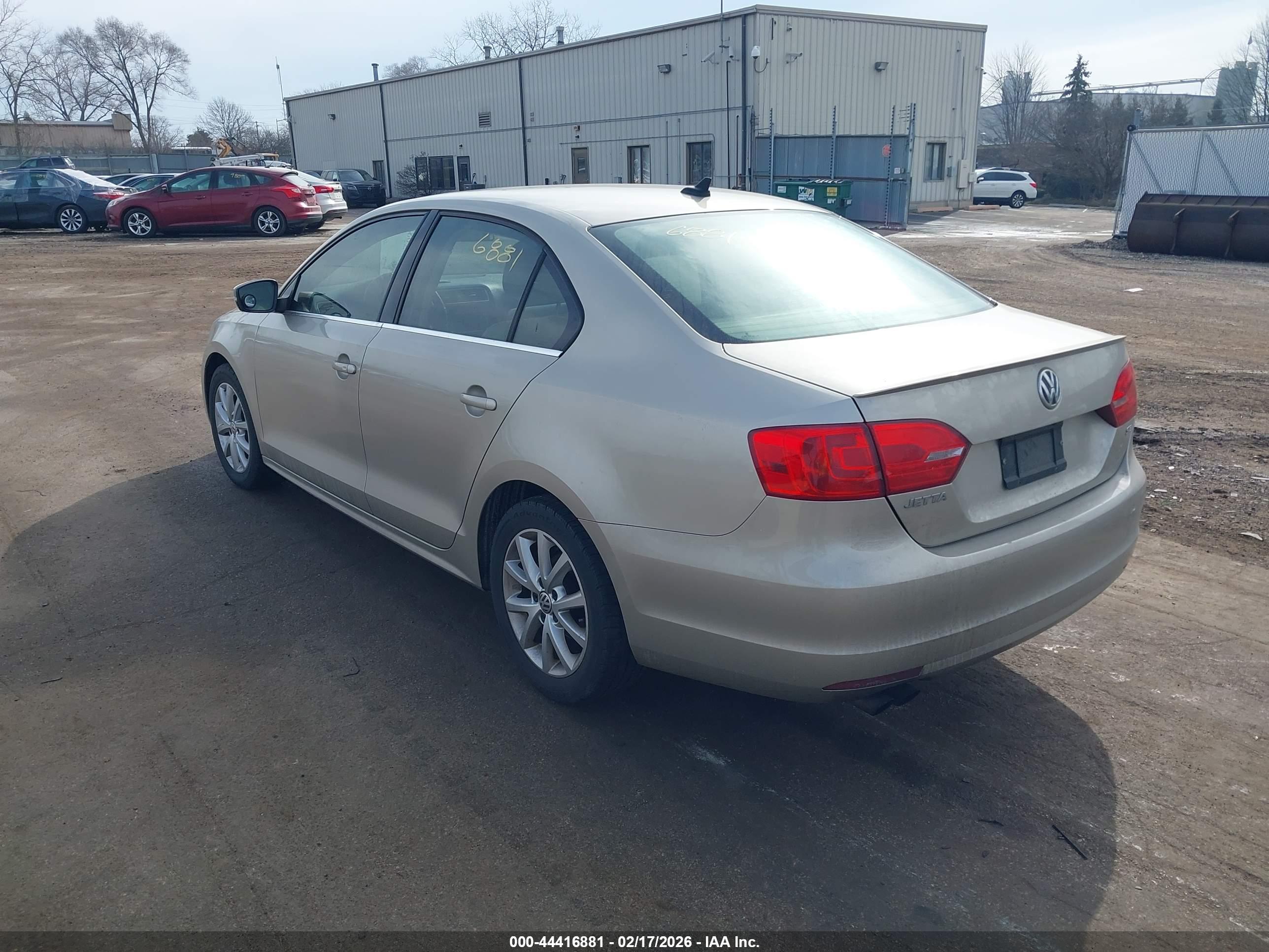 VOLKSWAGEN JETTA image 3