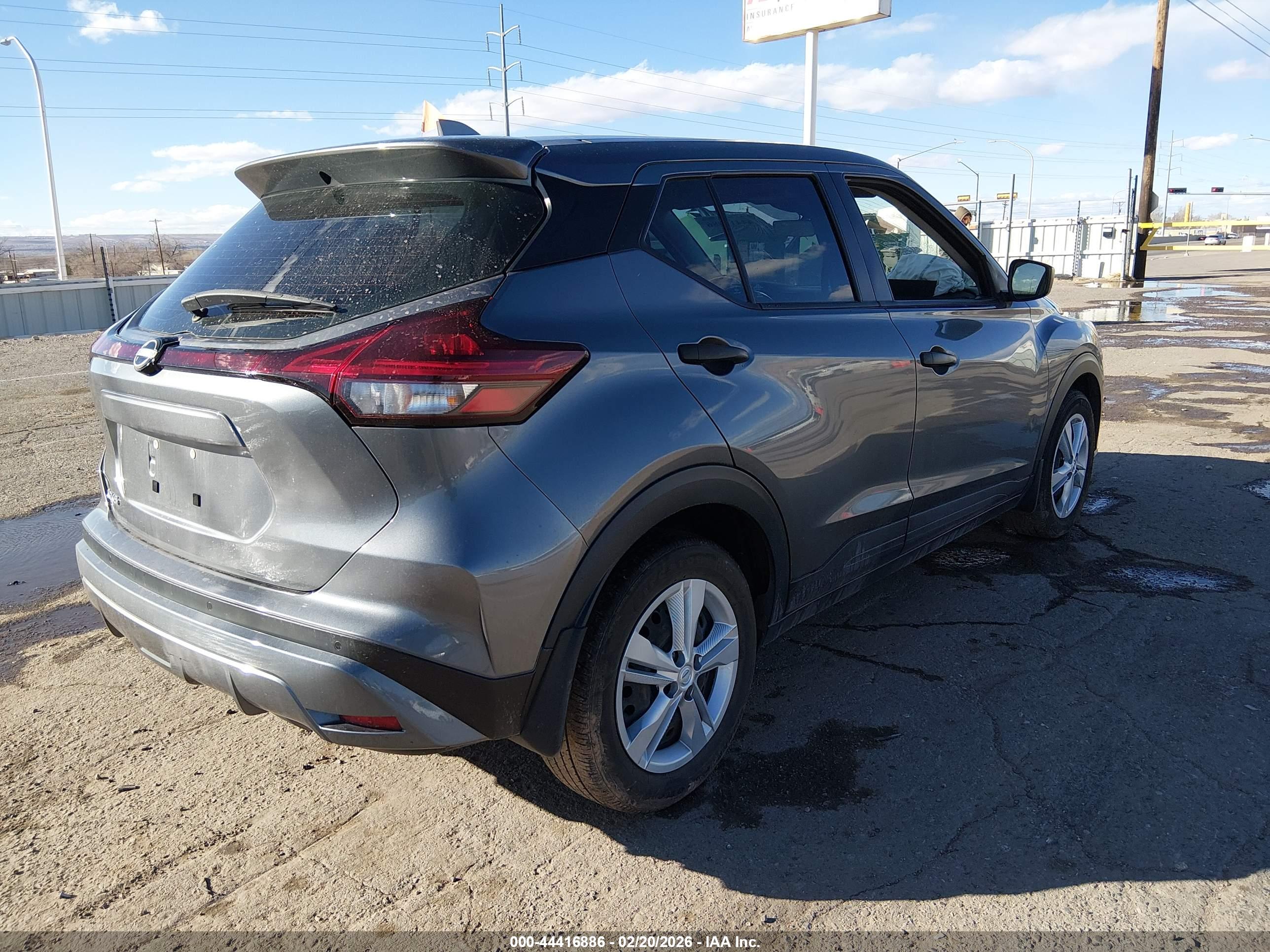 NISSAN KICKS image 4