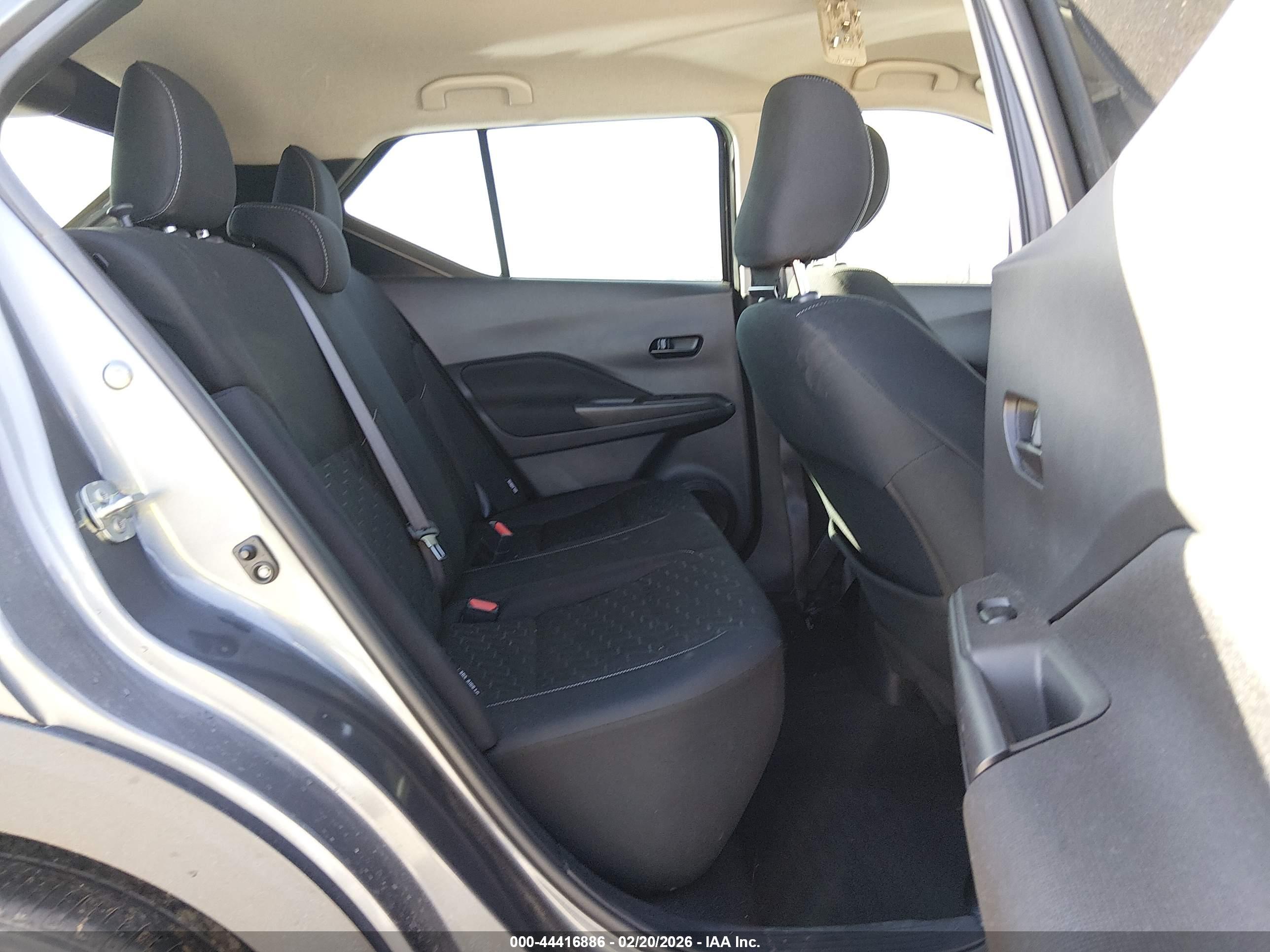 NISSAN KICKS image 8