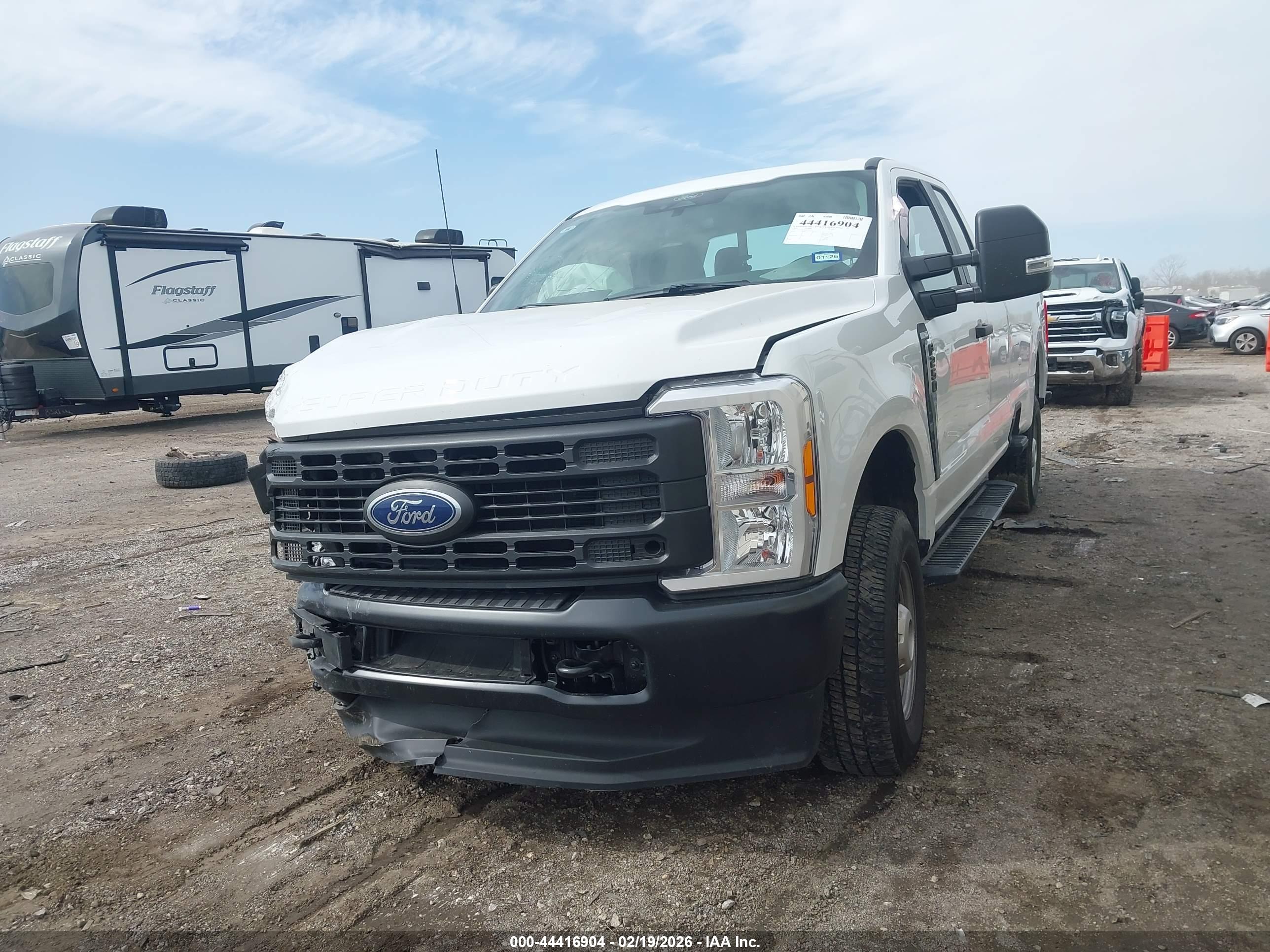 FORD F-250 image 2