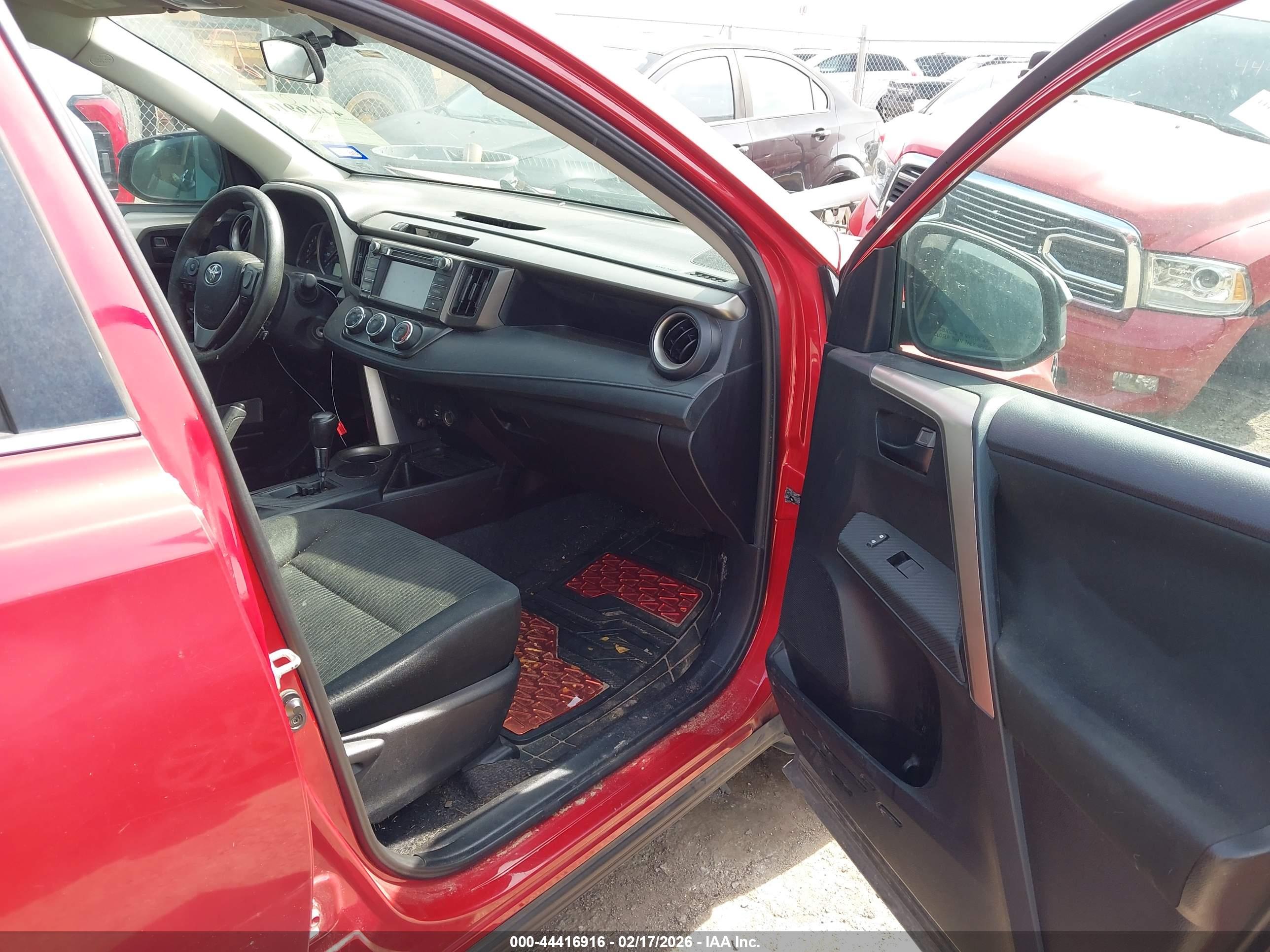 TOYOTA RAV4 image 5