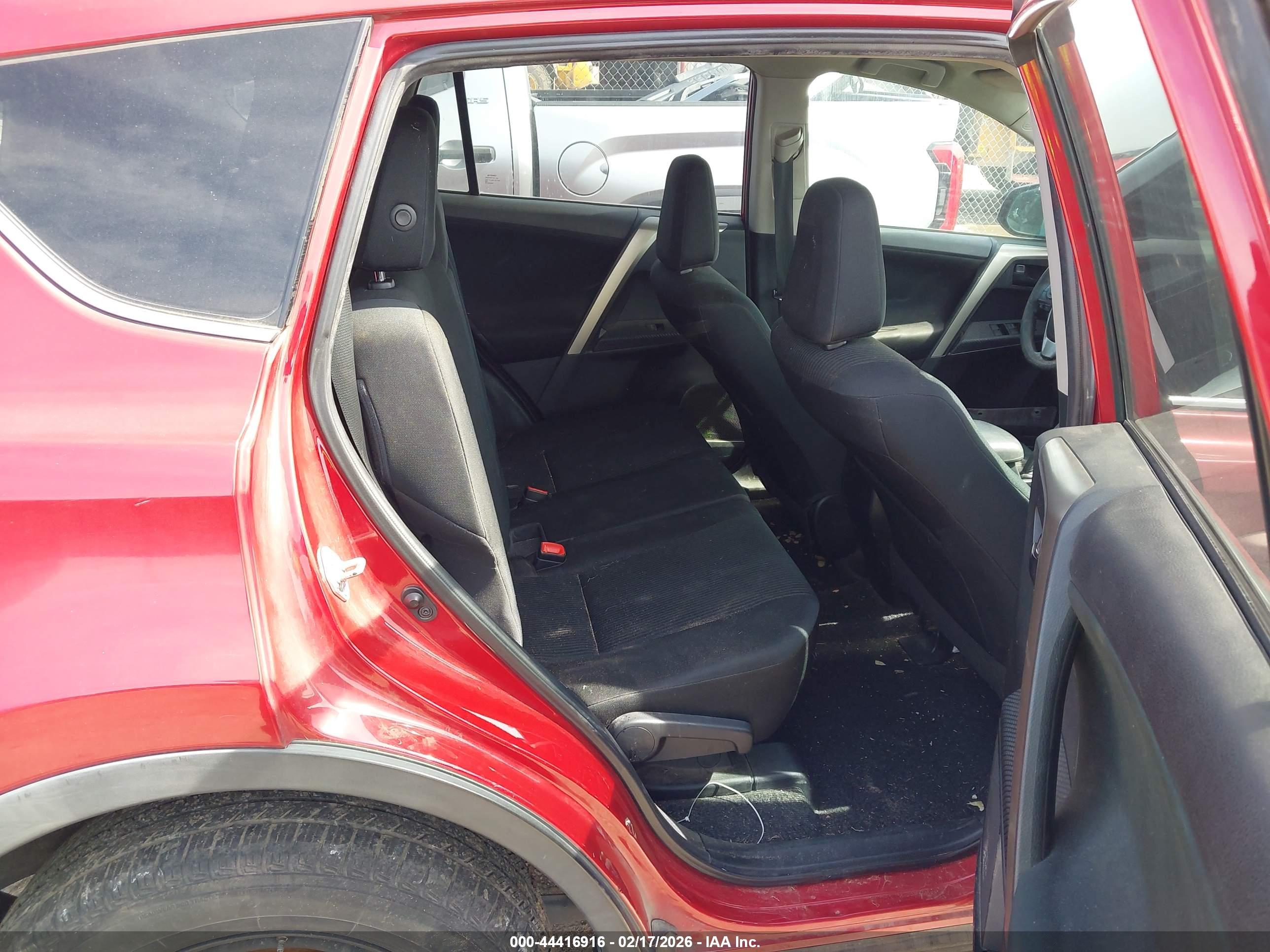 TOYOTA RAV4 image 8