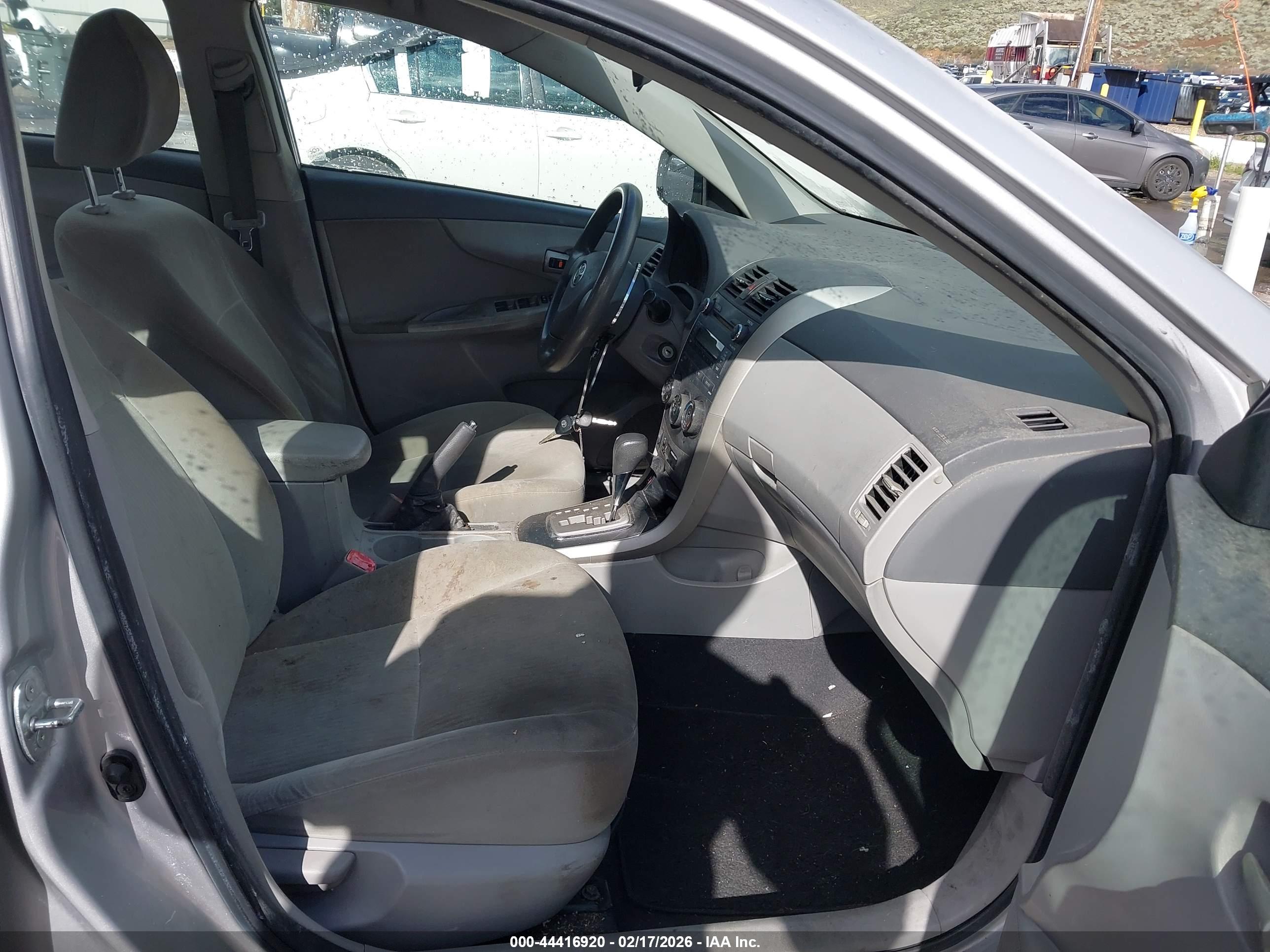 TOYOTA COROLLA image 5