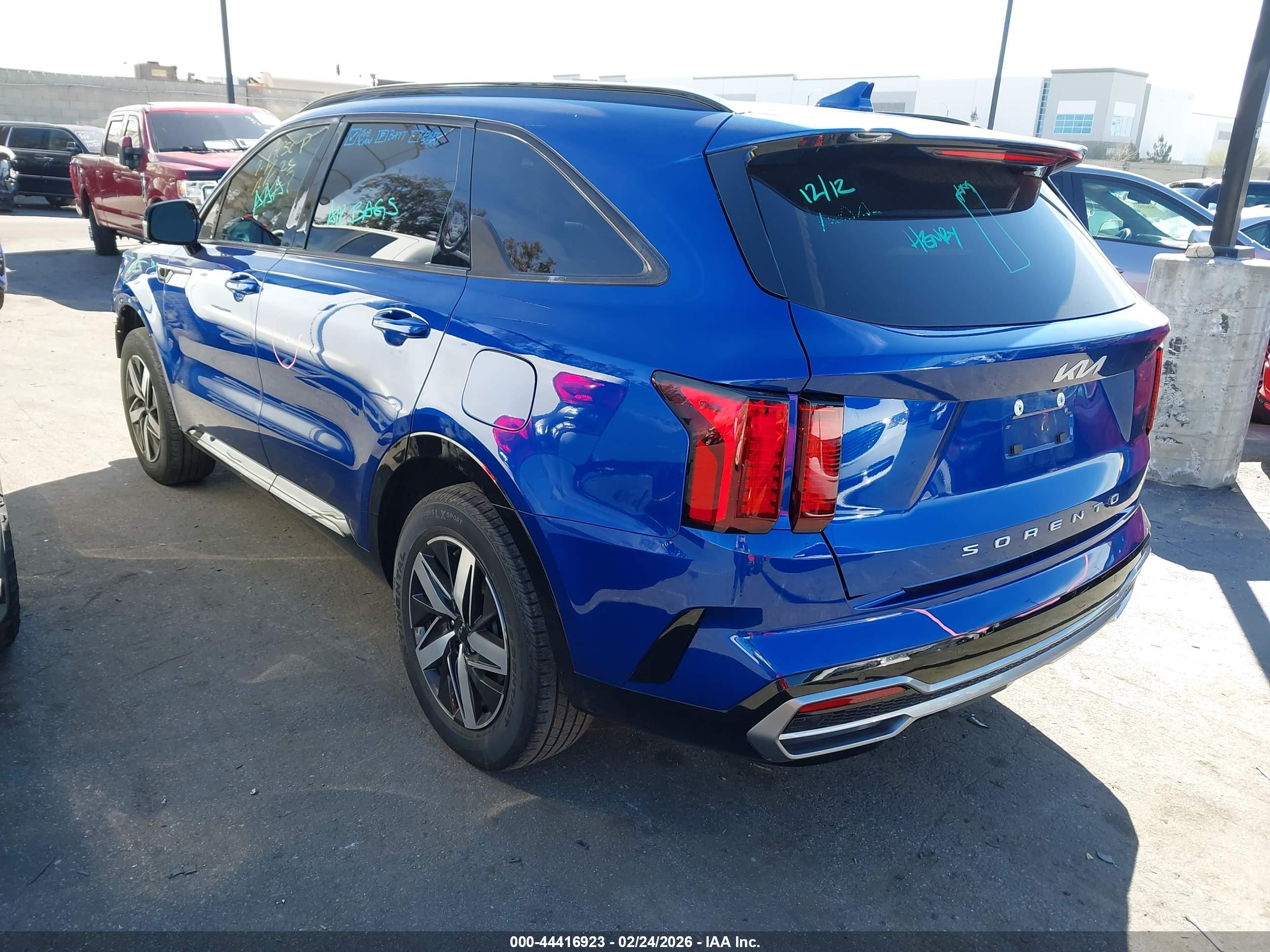 KIA SORENTO image 3