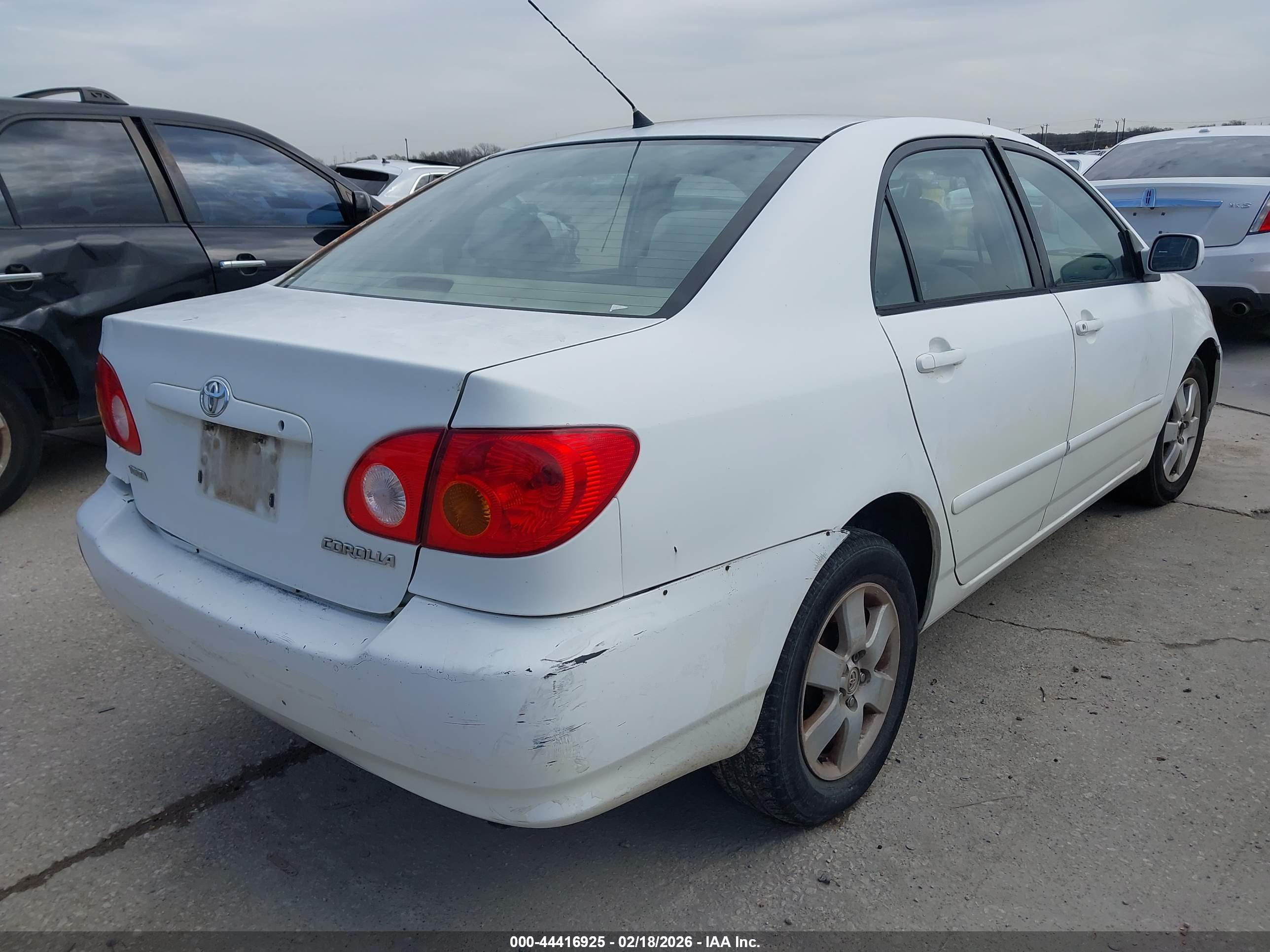 TOYOTA COROLLA image 4