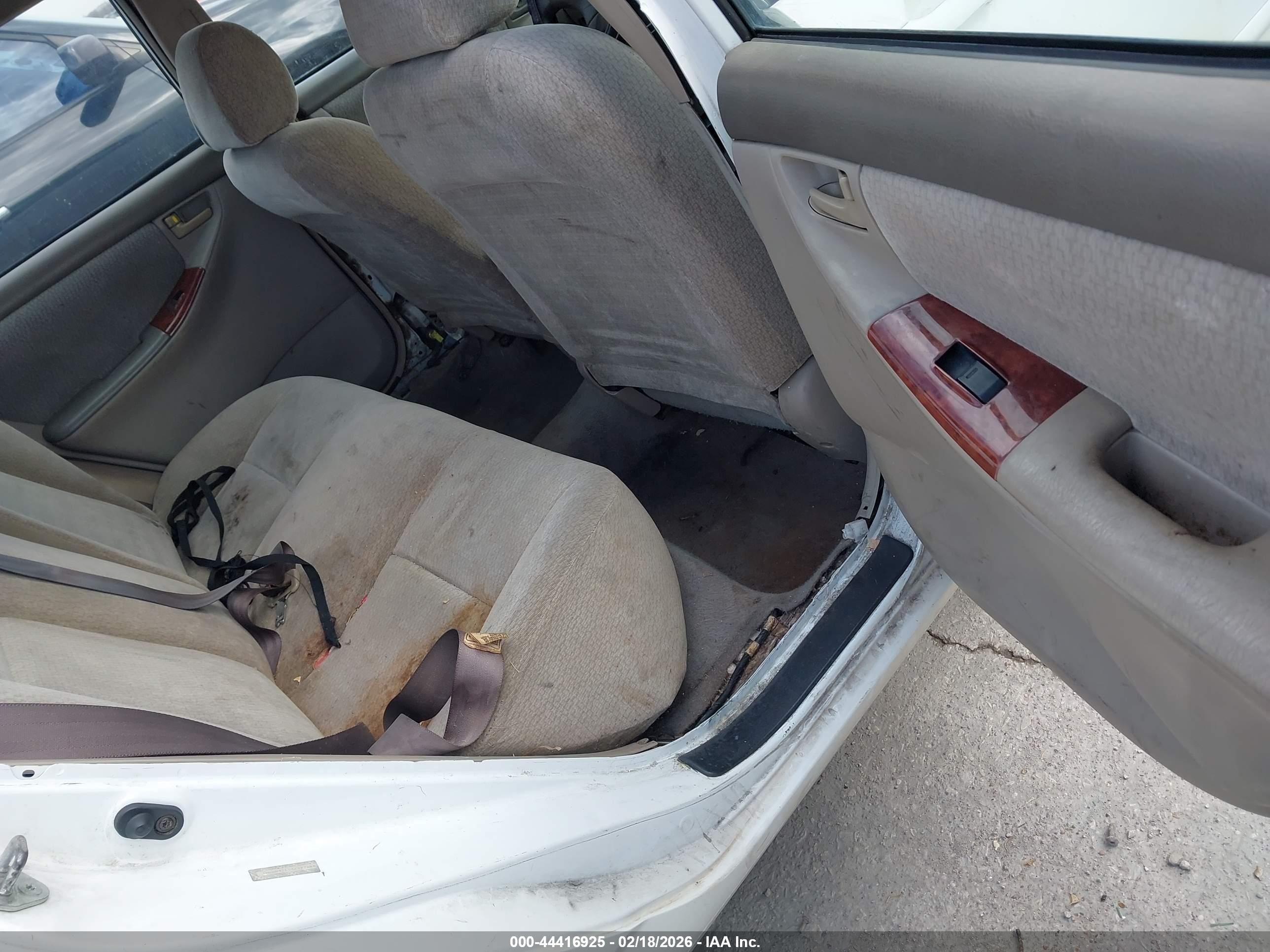TOYOTA COROLLA image 8