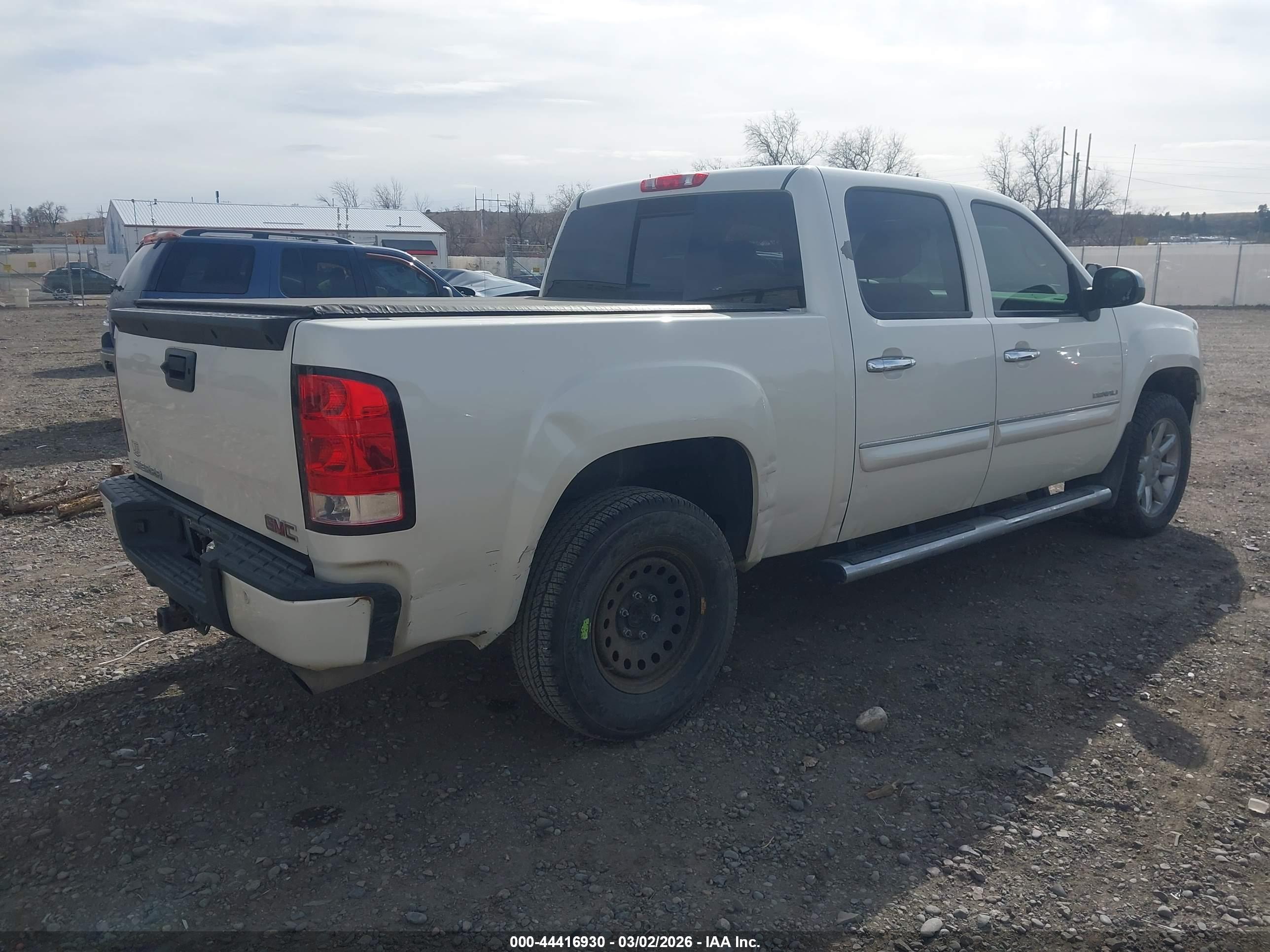 GMC SIERRA image 4